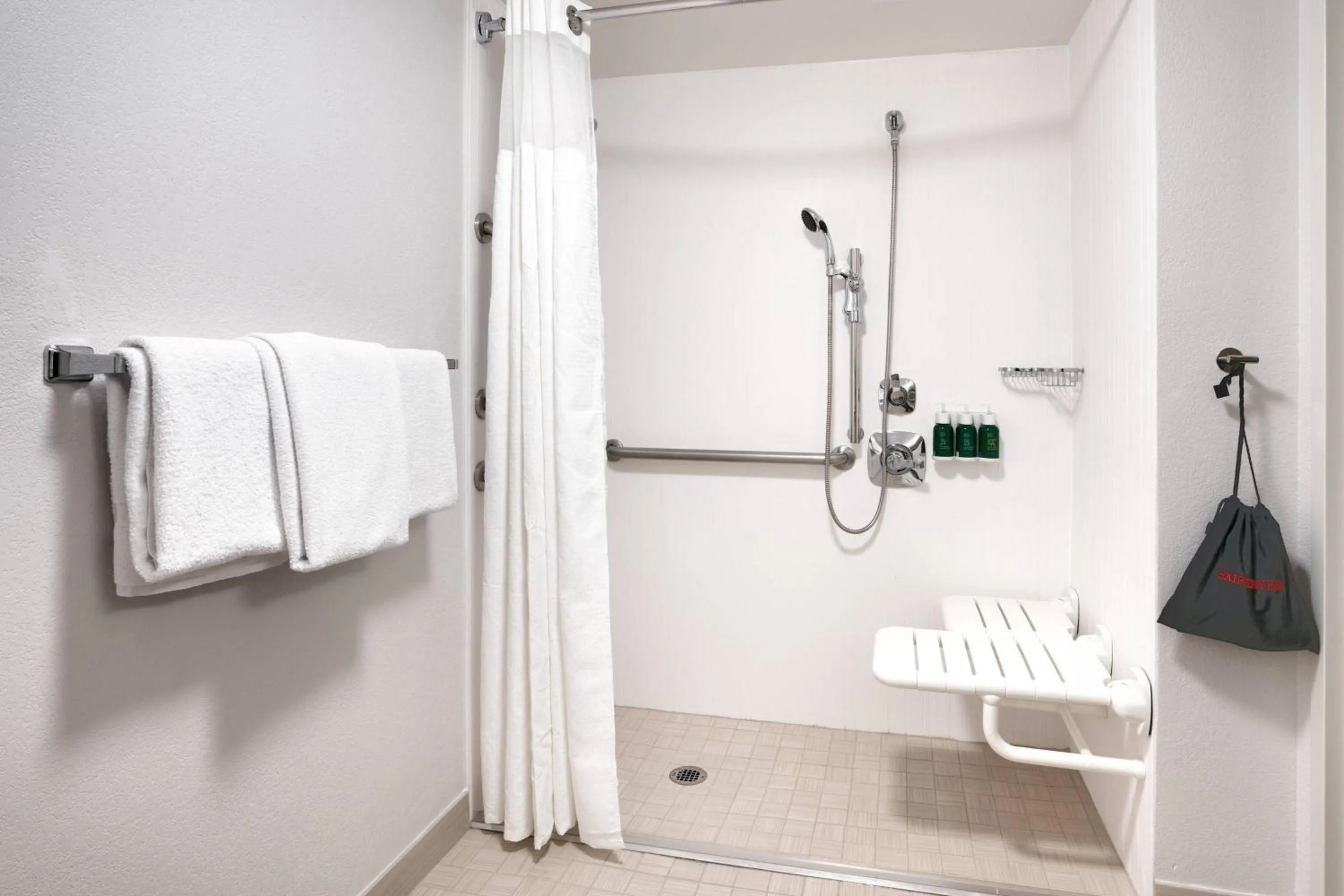 Bathroom in Courtyard by Marriott Oklahoma City Northwest