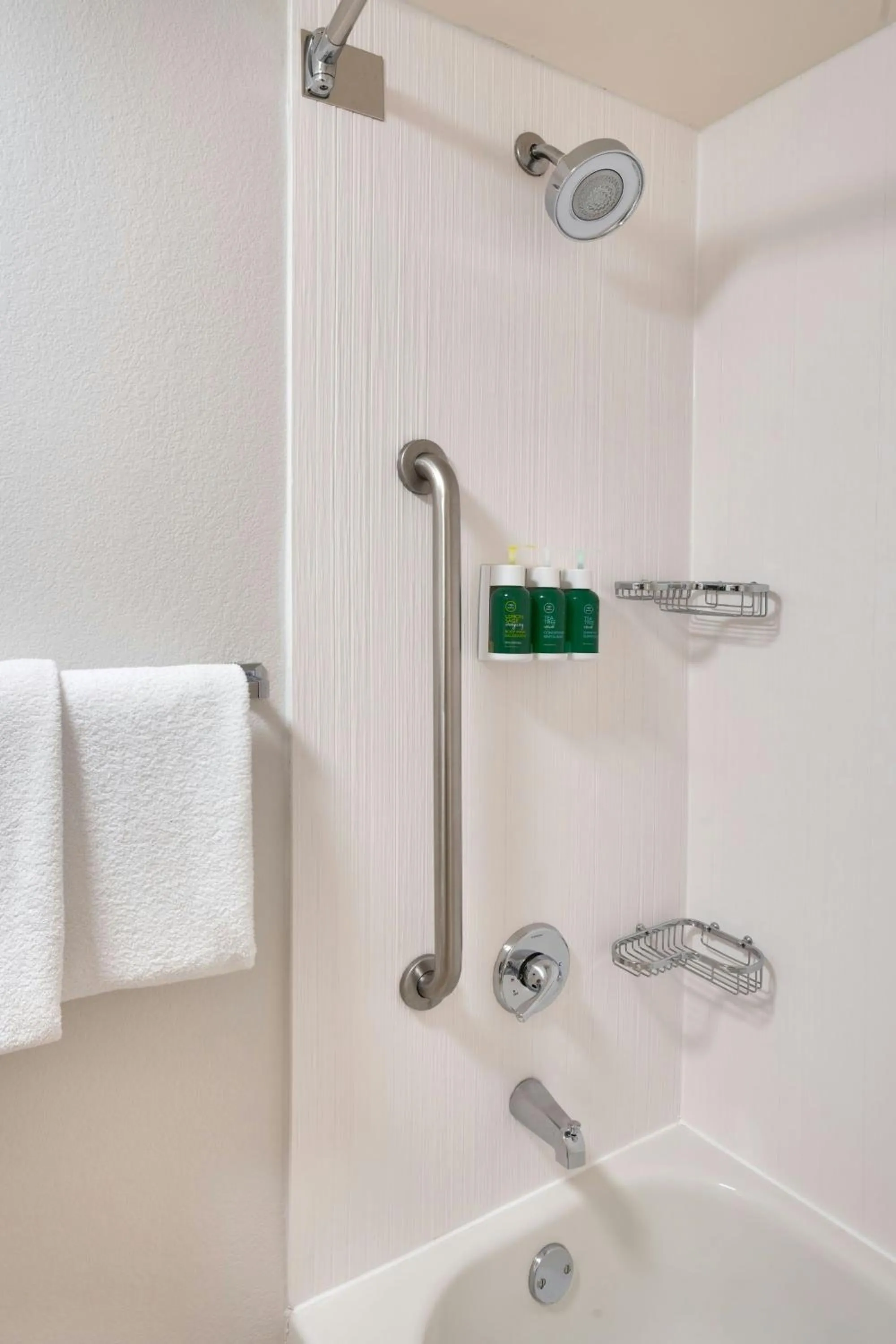 Bathroom in Courtyard by Marriott Oklahoma City Northwest