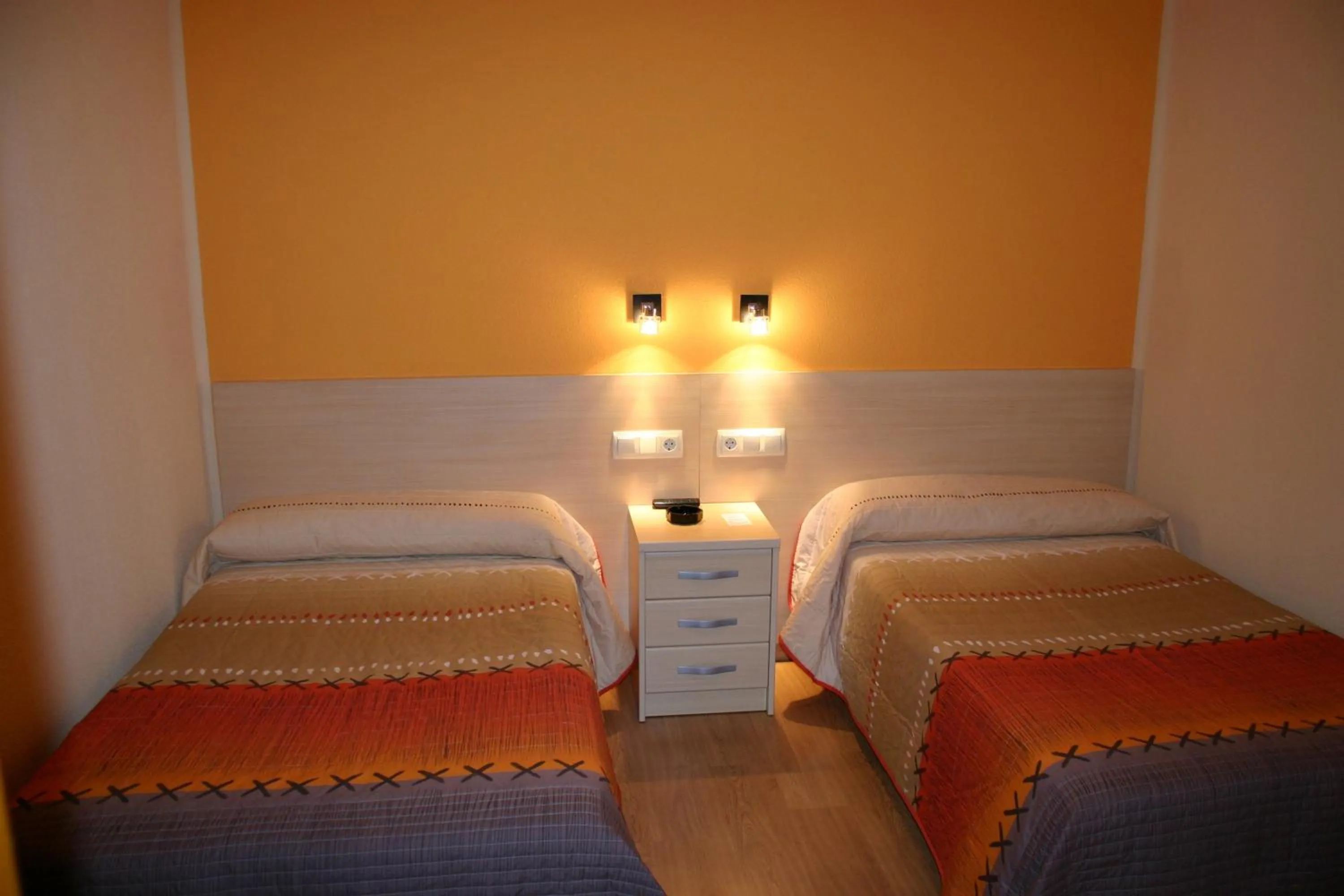 Bedroom, Bed in Hostal Hispanico I