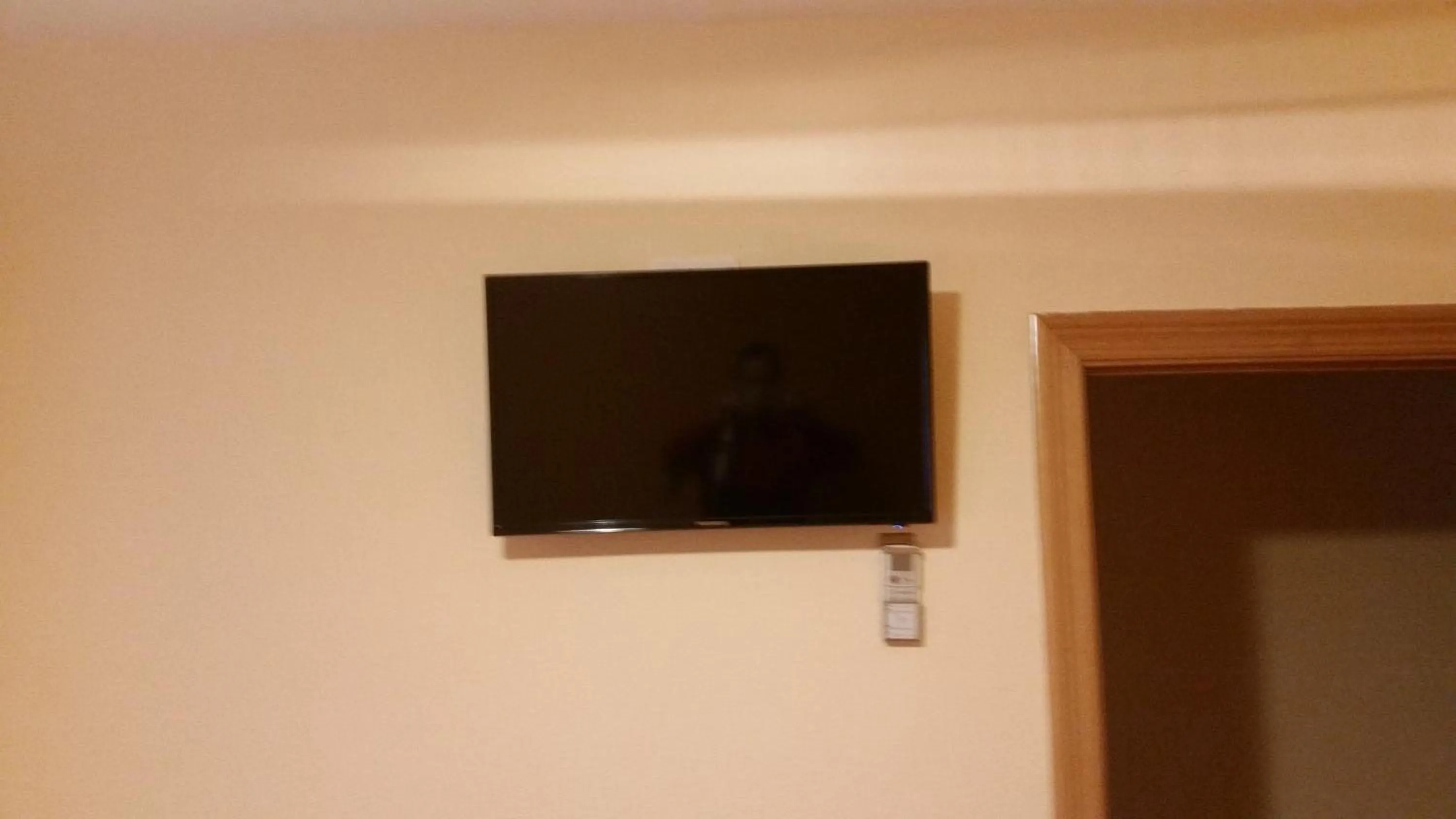 TV and multimedia in Hostal Hispanico I