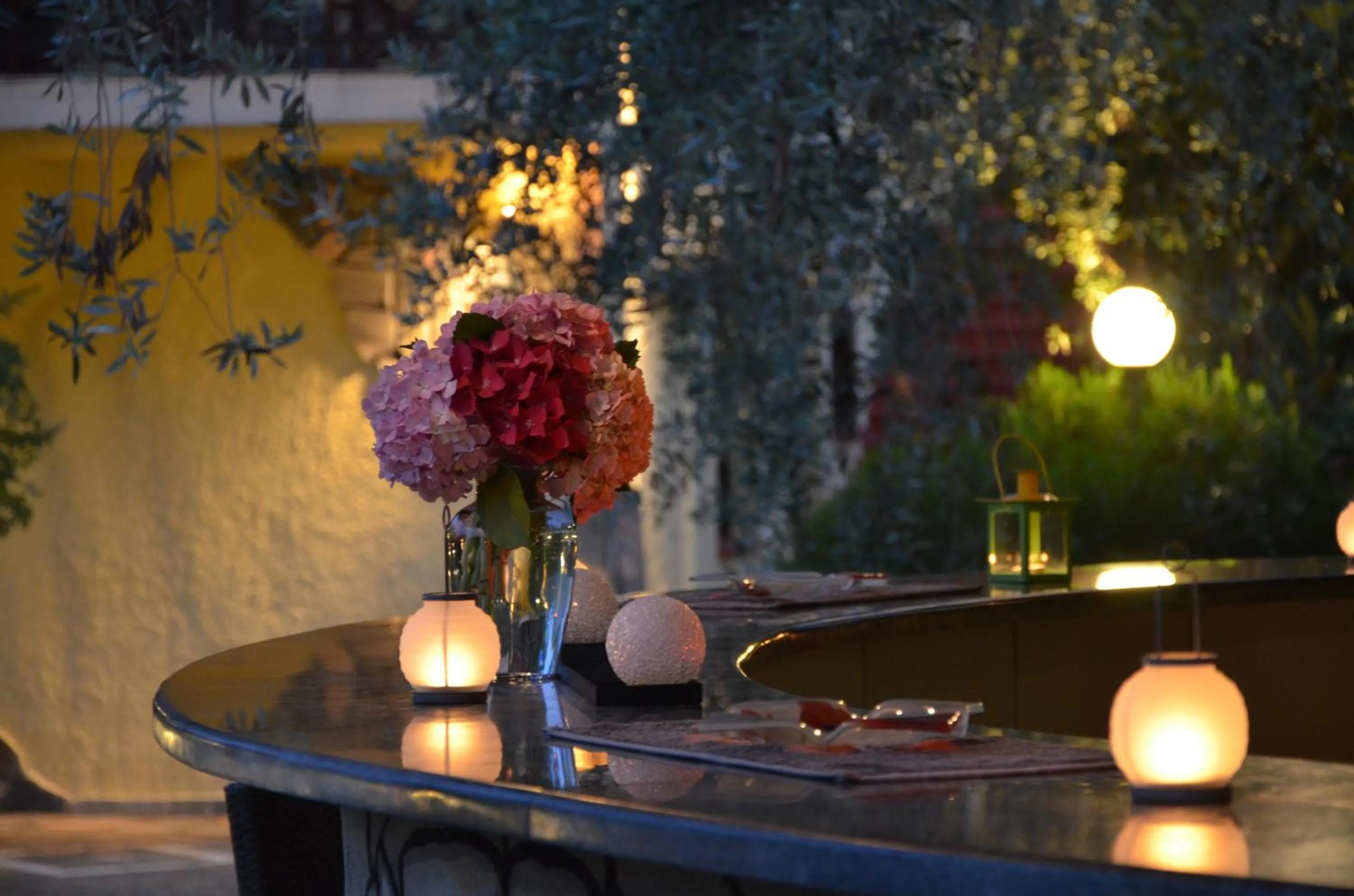 Night in Hotel Maria