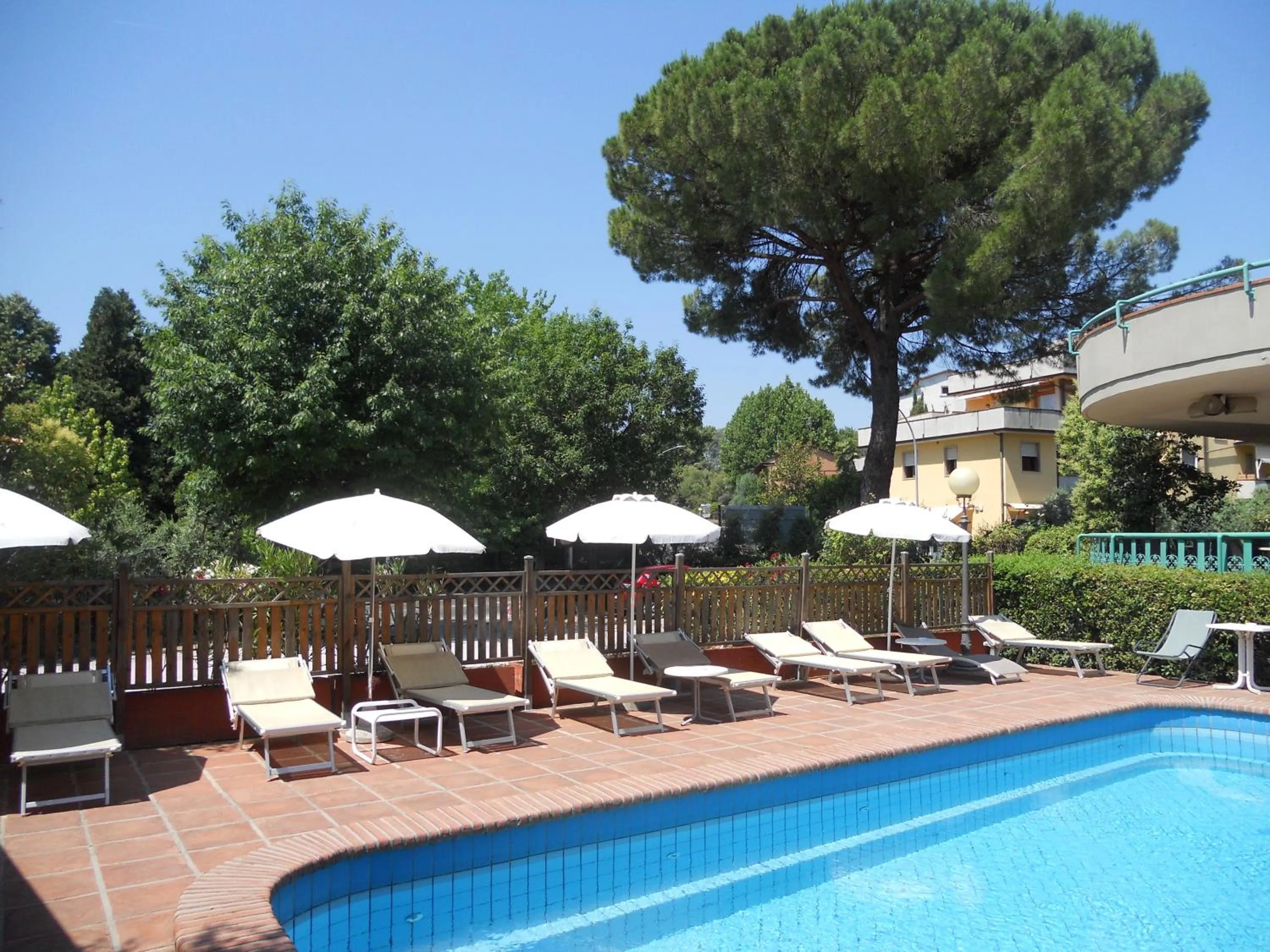 Swimming pool in Hotel La Querceta