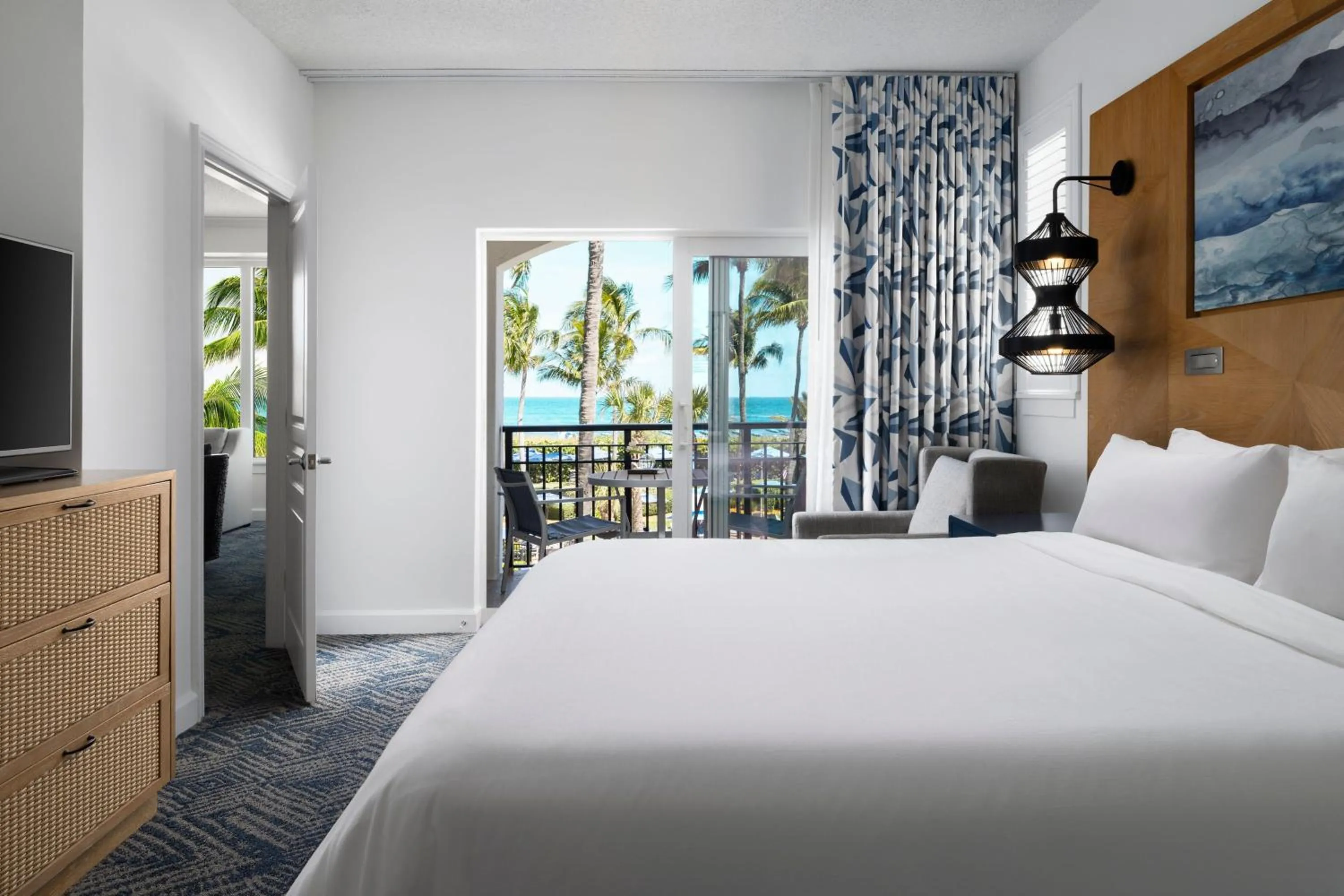 Bedroom, Bed in Marriott's Ocean Pointe