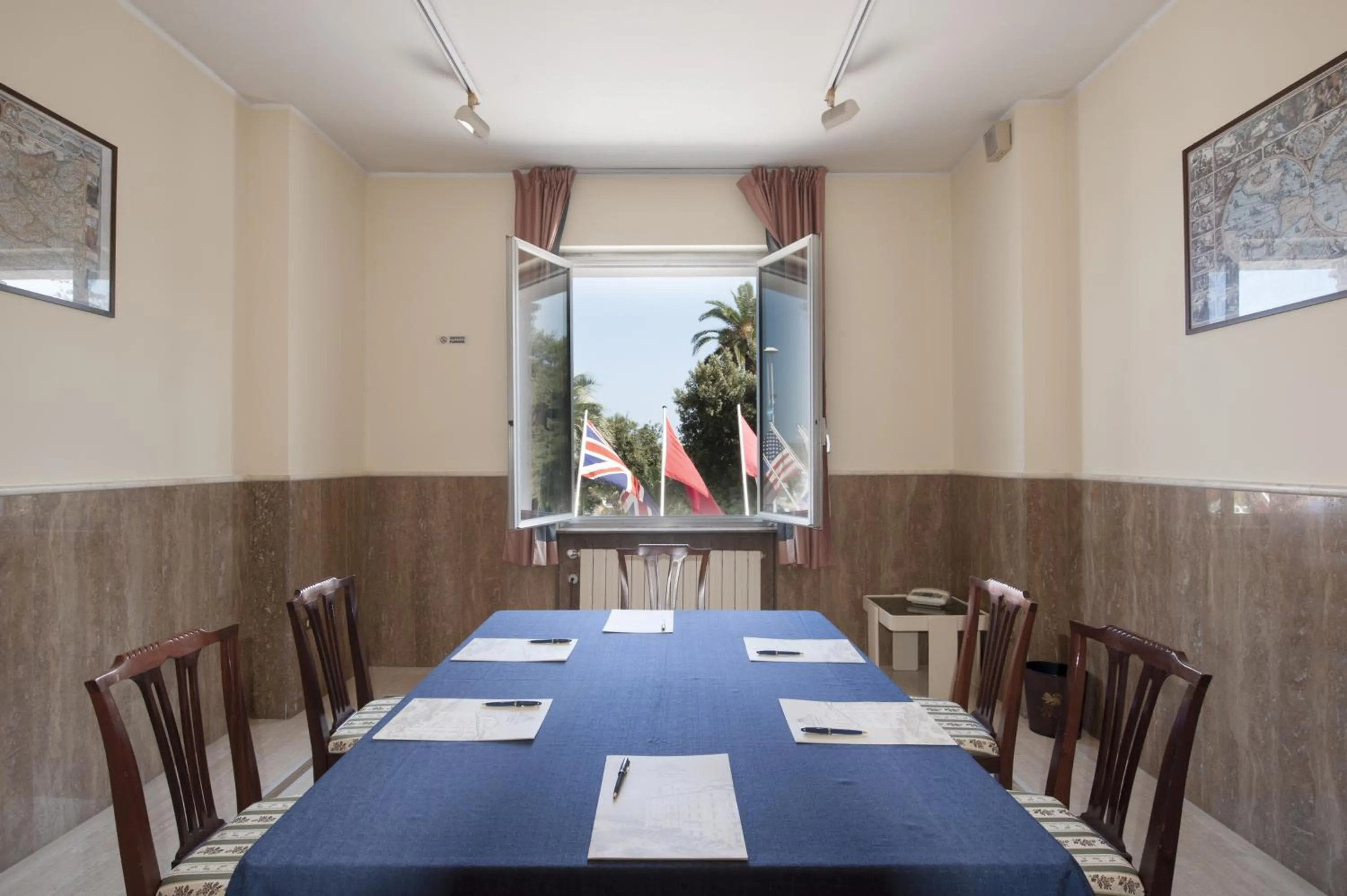 Business facilities in Hotel Esplanade