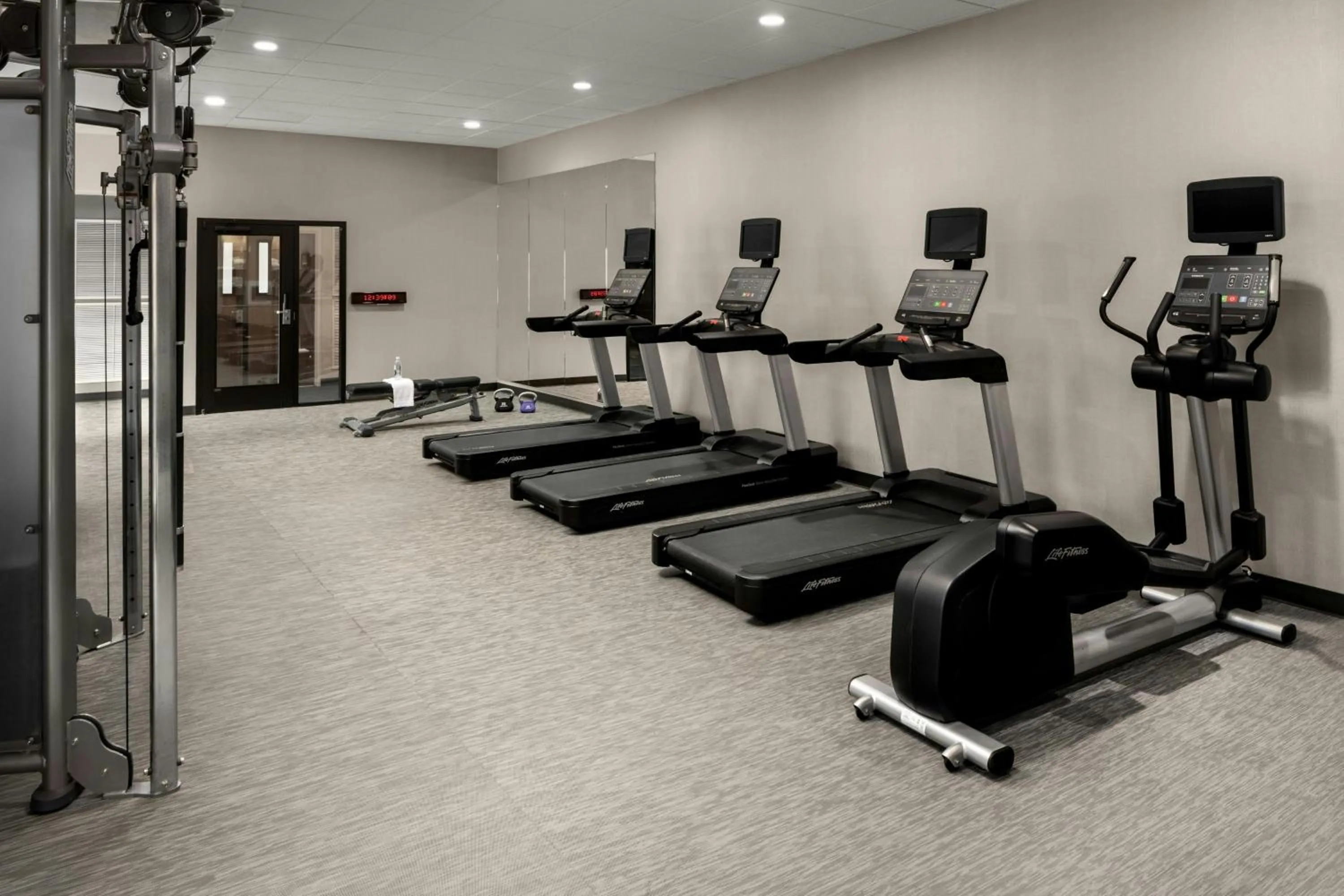 Fitness centre/facilities in Courtyard by Marriott Portland Beaverton