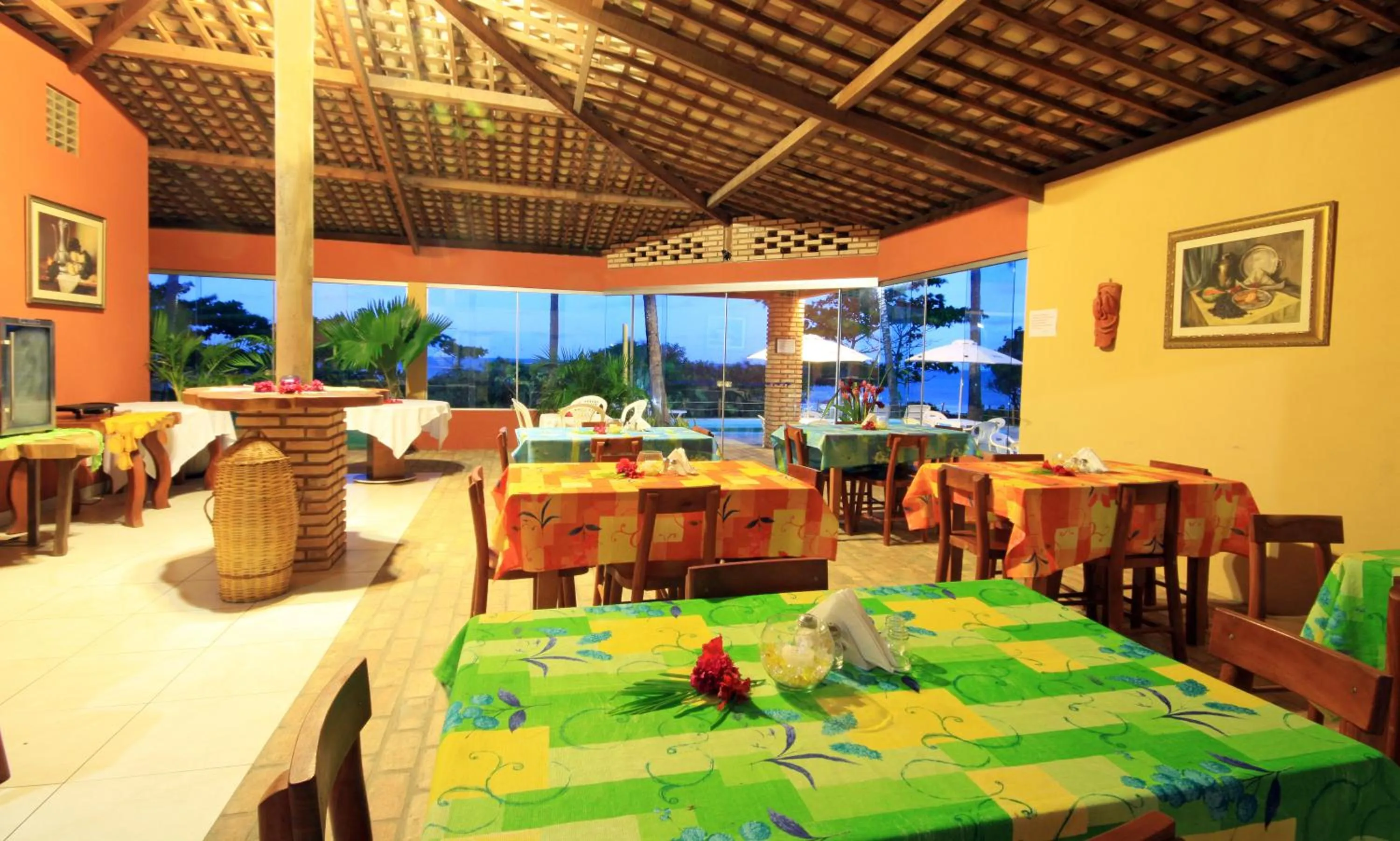 Restaurant/places to eat in Igarakuê Flat