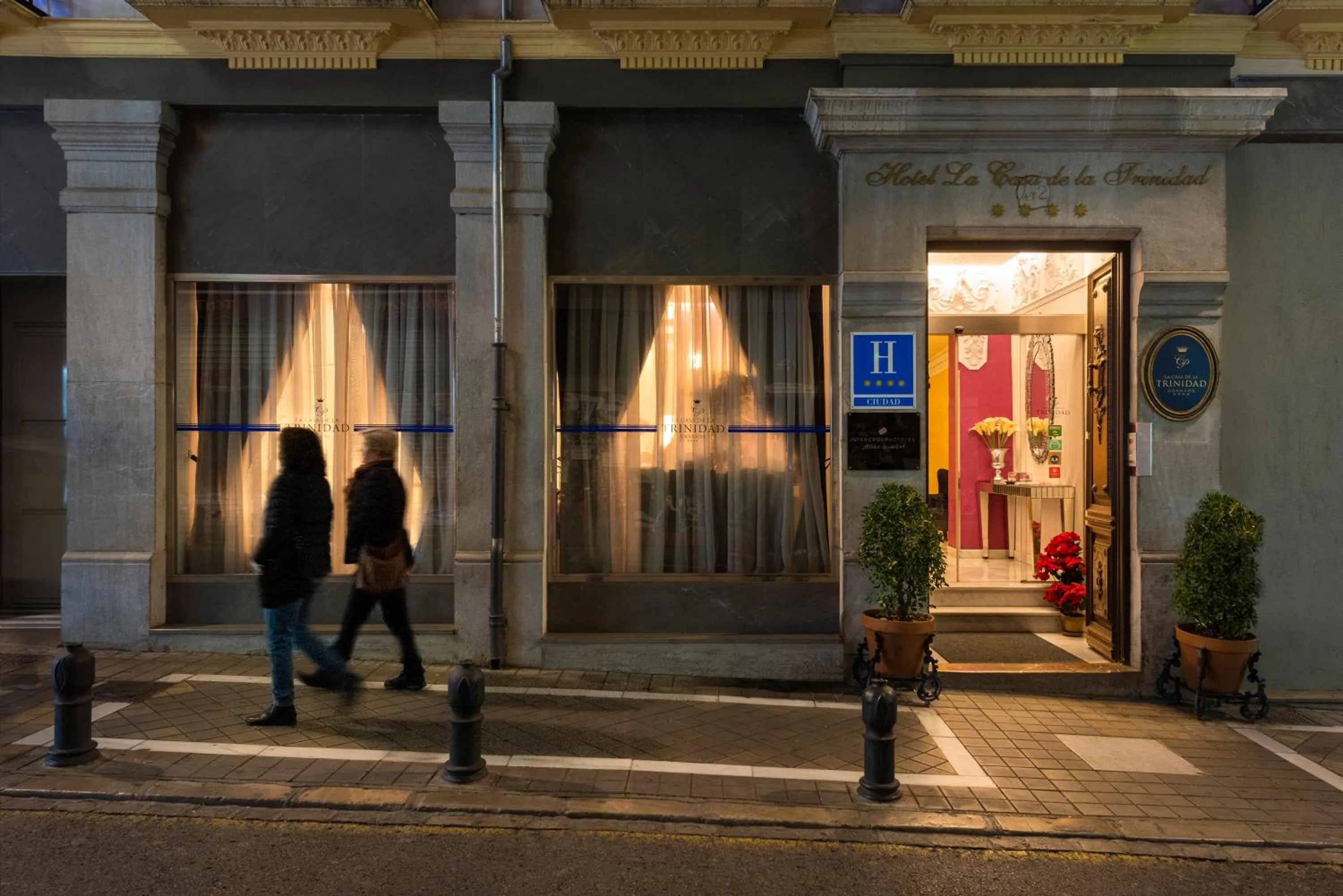 Facade/entrance in La Casa de la Trinidad