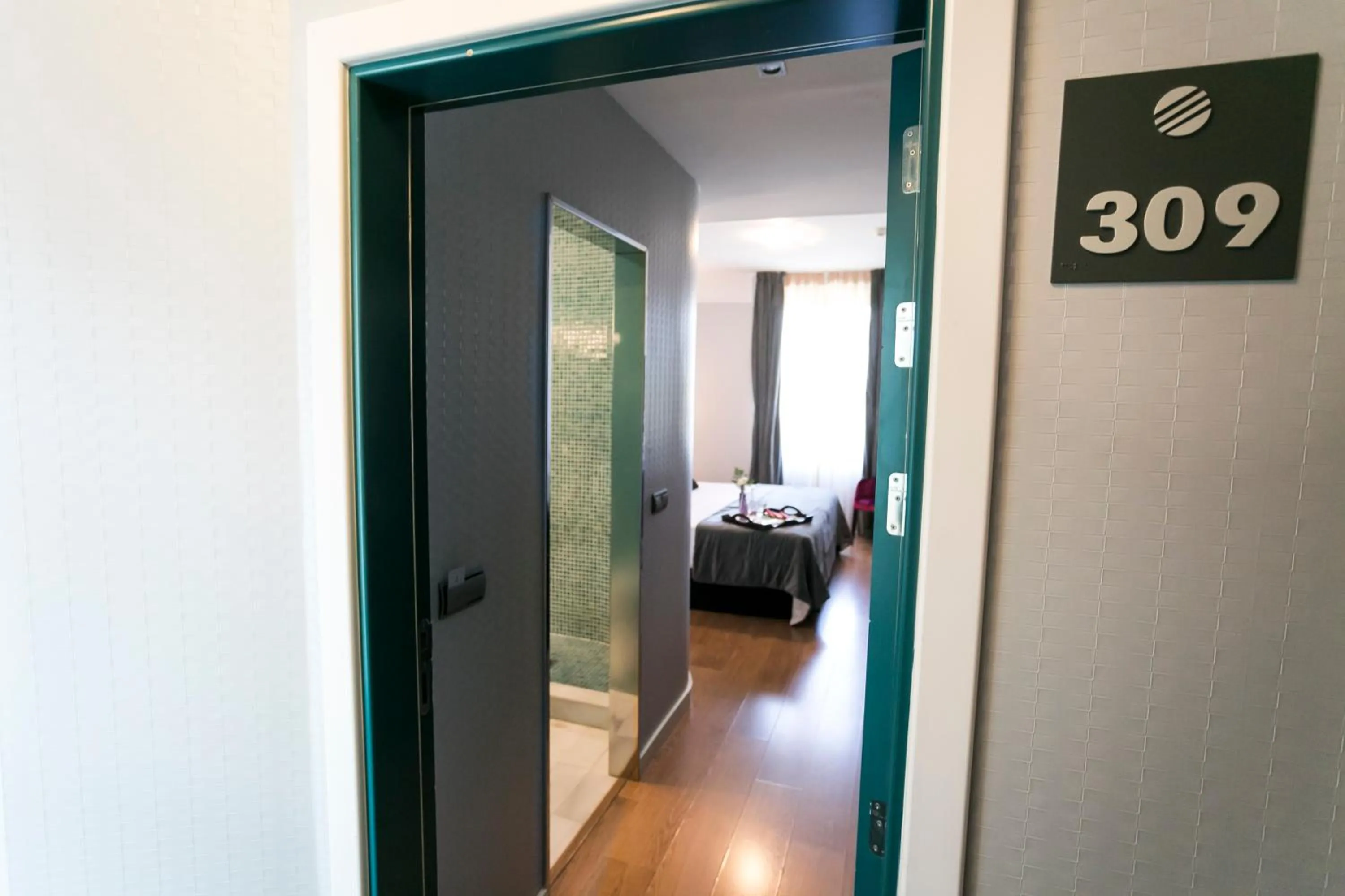 Bathroom, Bed in La Casa de la Trinidad