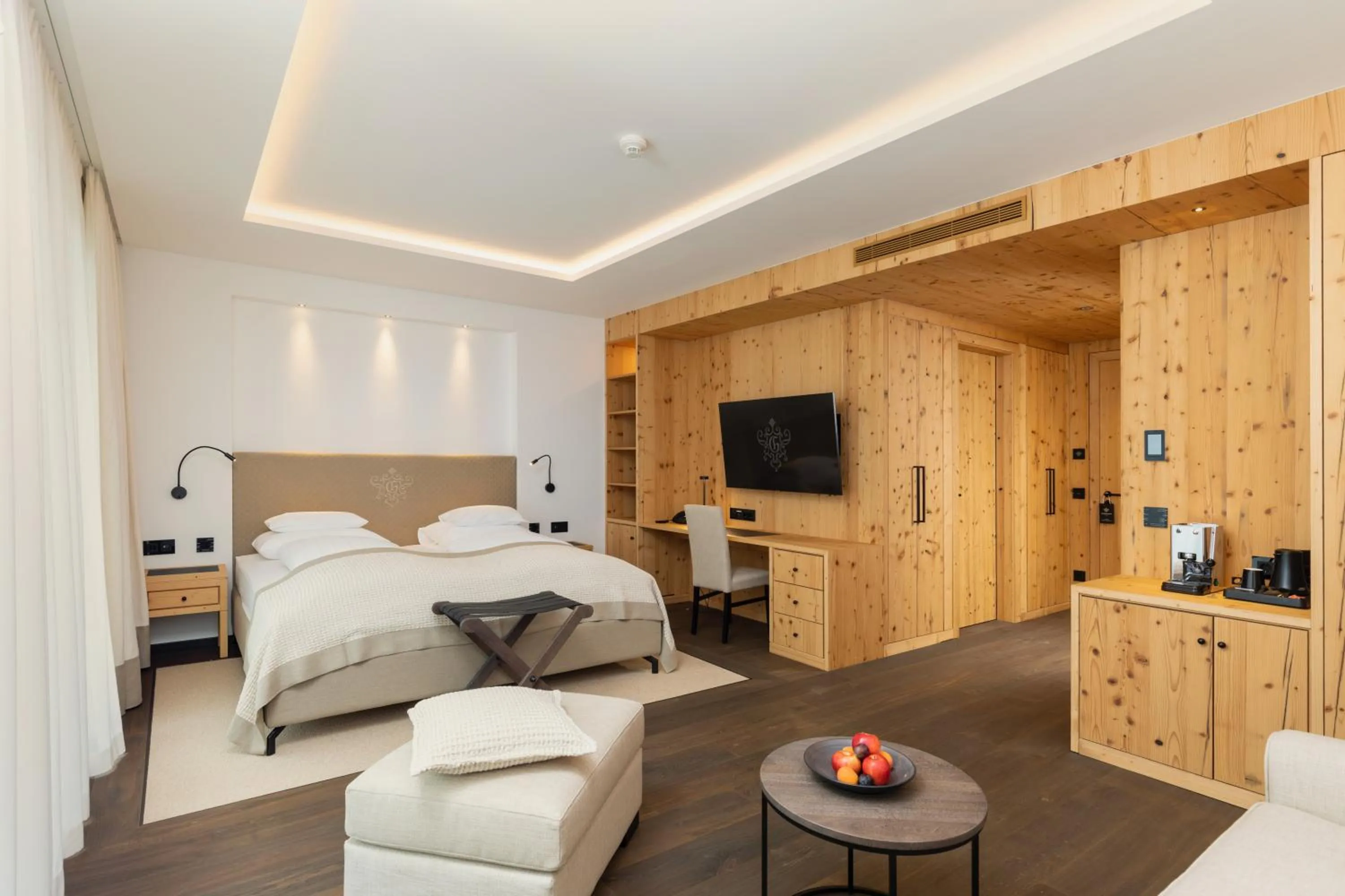 Photo of the whole room, Bed in Hotel Grünauerhof