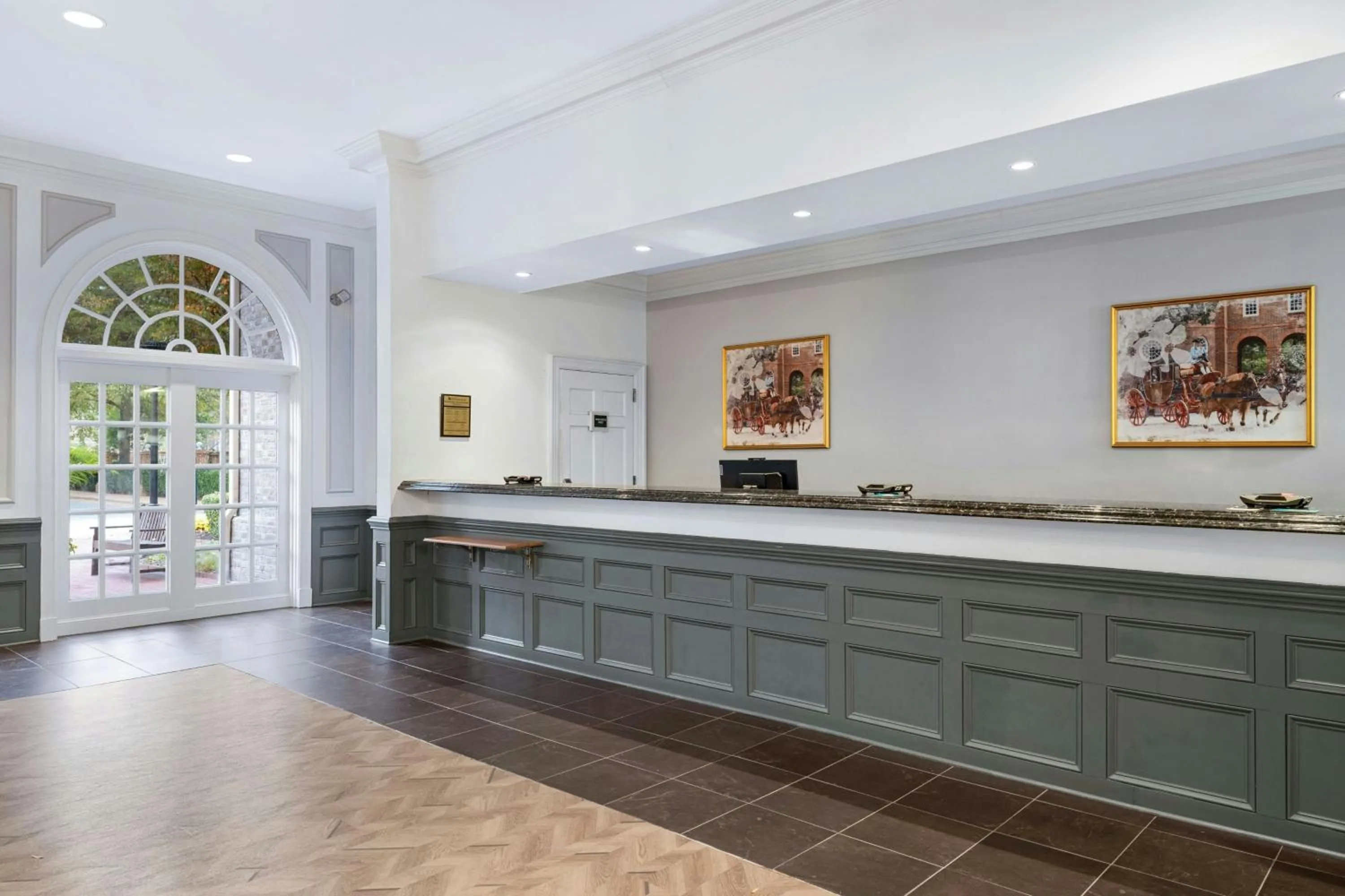 Lobby or reception in Marriott's Manor Club at Ford's Colony