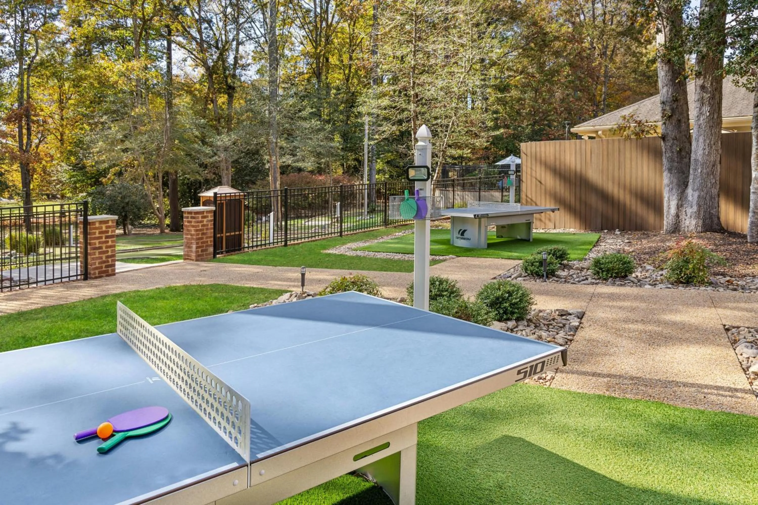 Tennis court in Marriott's Manor Club at Ford's Colony