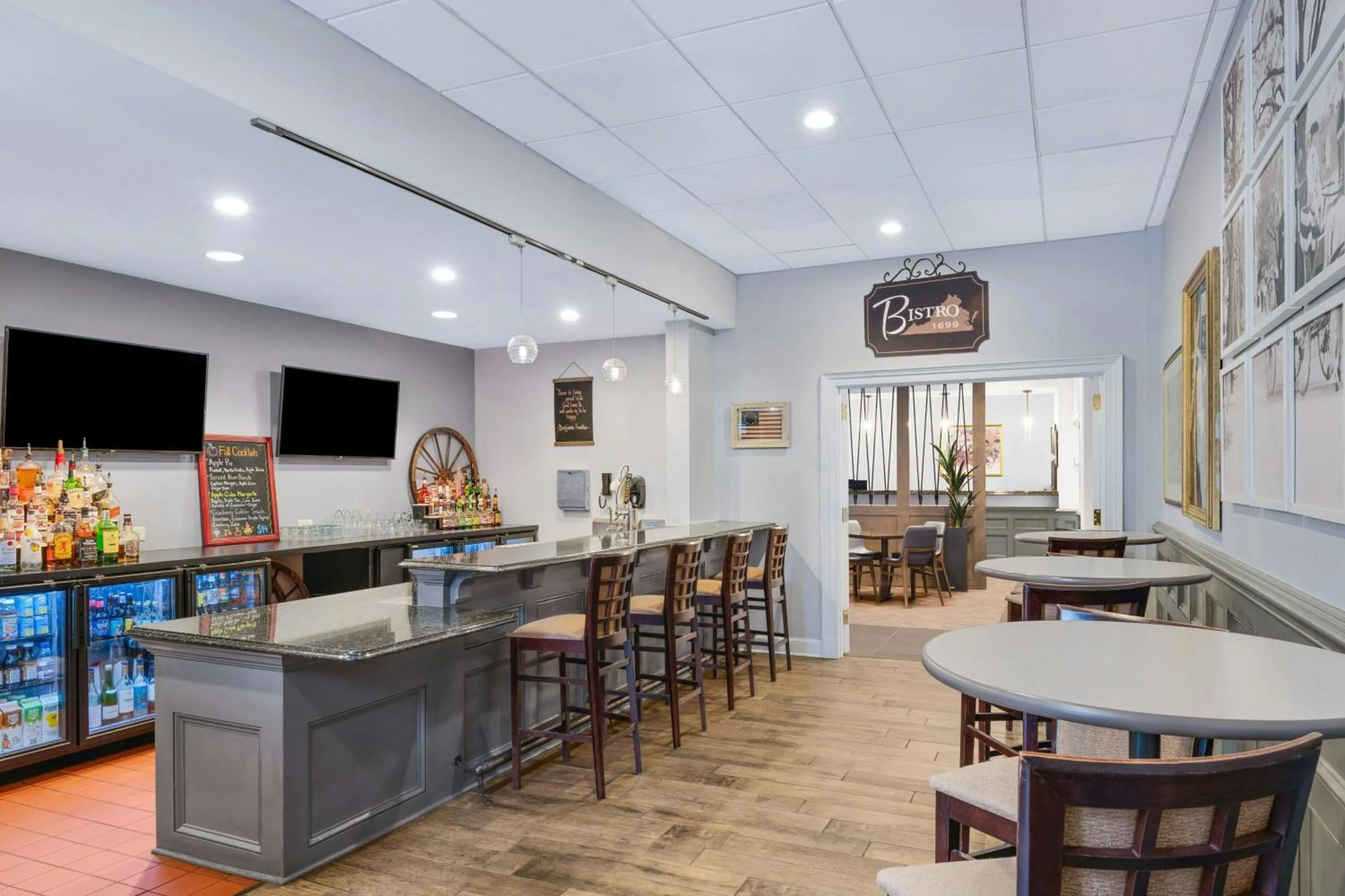 Restaurant/places to eat in Marriott's Manor Club at Ford's Colony