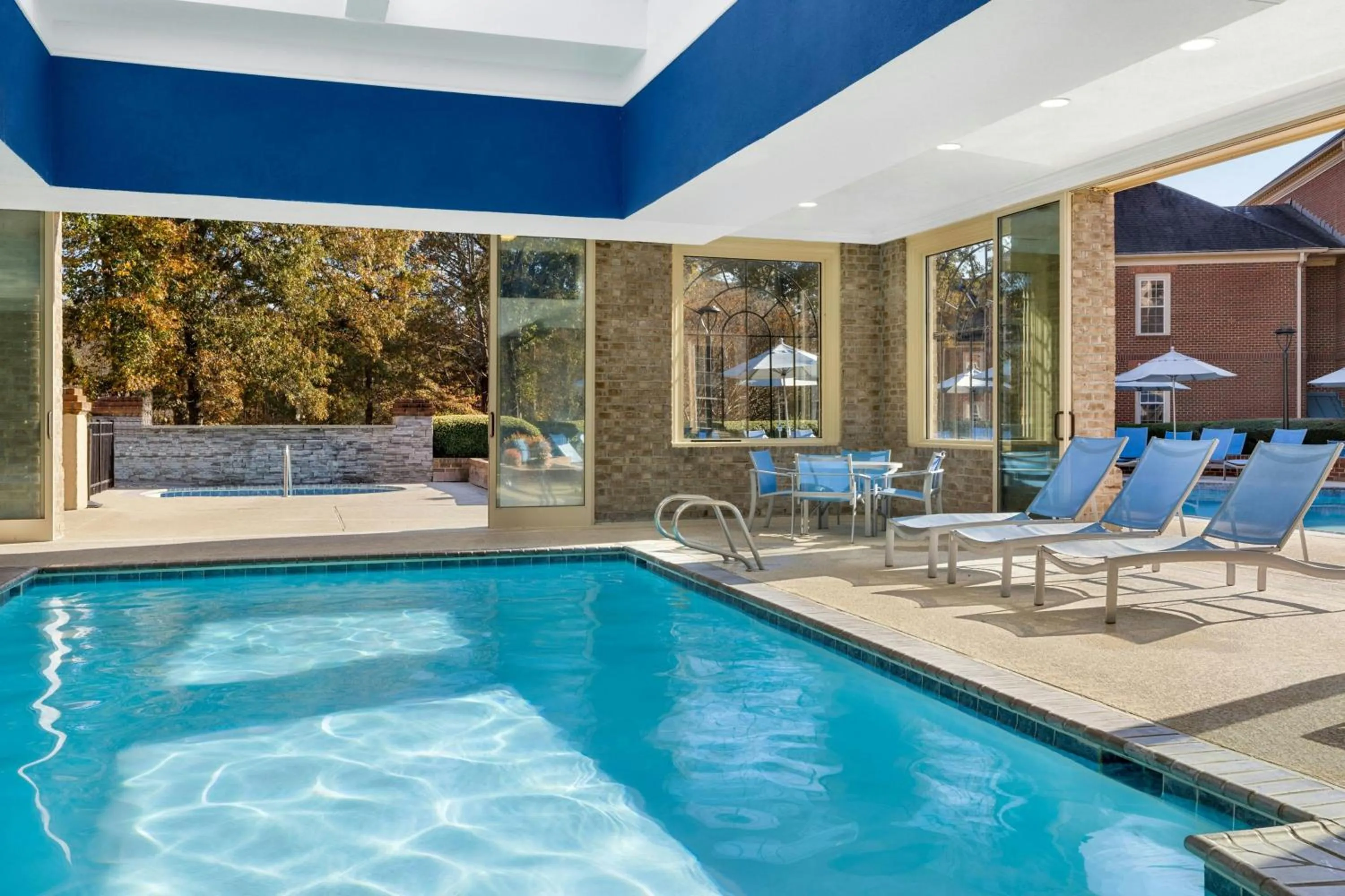 Swimming pool in Marriott's Manor Club at Ford's Colony