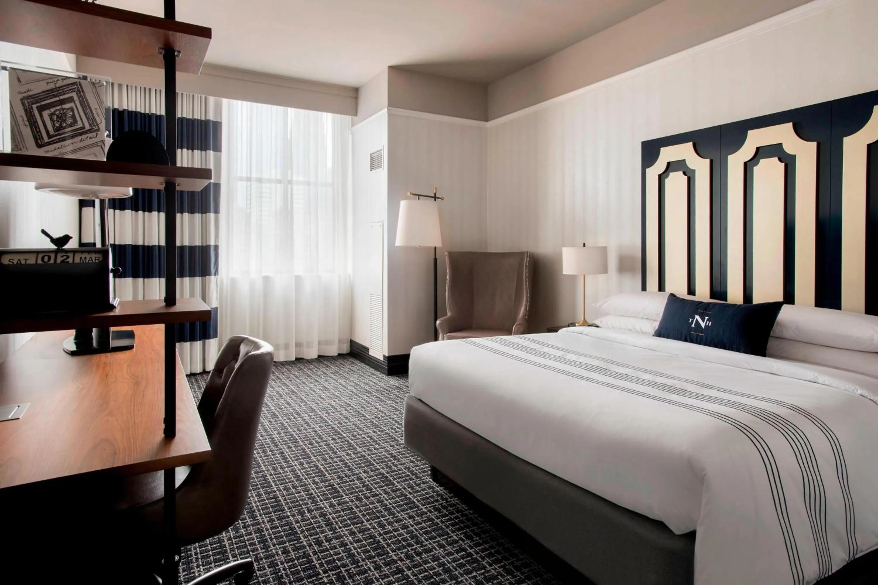 Photo of the whole room, Bed in The Notary Hotel, Philadelphia, Autograph Collection