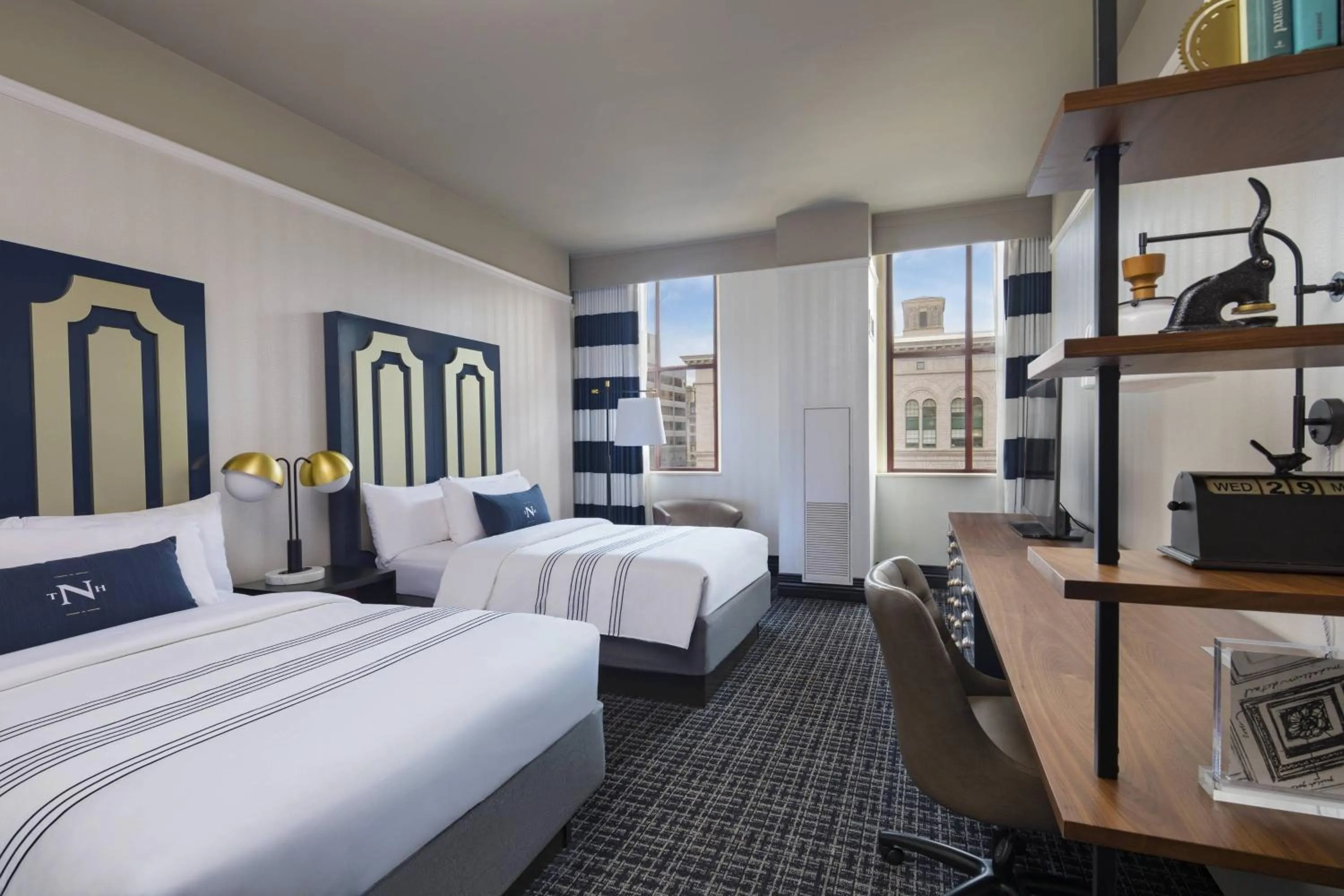 Photo of the whole room, Bed in The Notary Hotel, Philadelphia, Autograph Collection