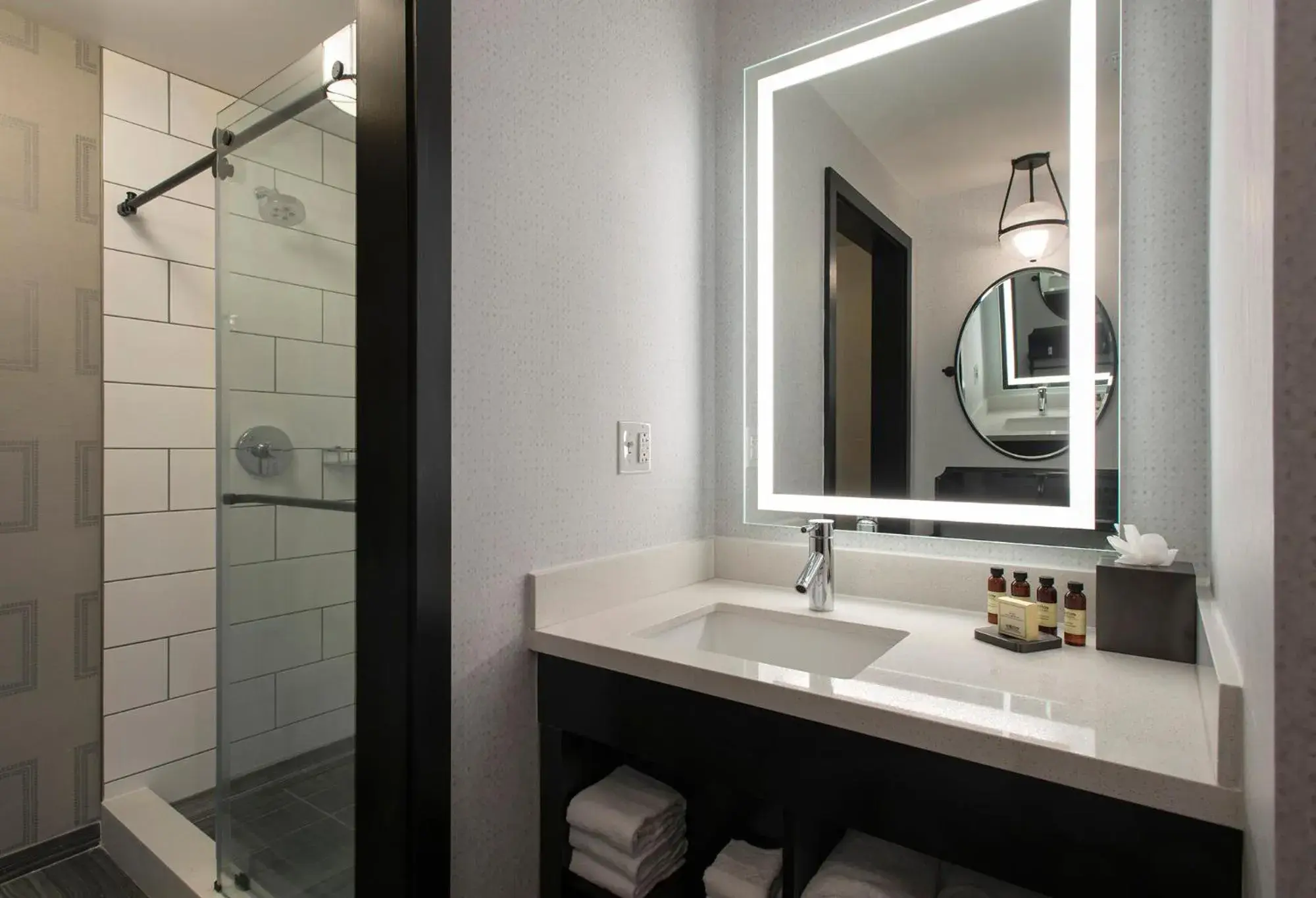 Signature Guest Room with Two Queen Beds in The Notary Hotel, Philadelphia, Autograph Collection Signature Guest Room with Two Queen Beds in The Notary Hotel, Philadelphia, Autograph Collection