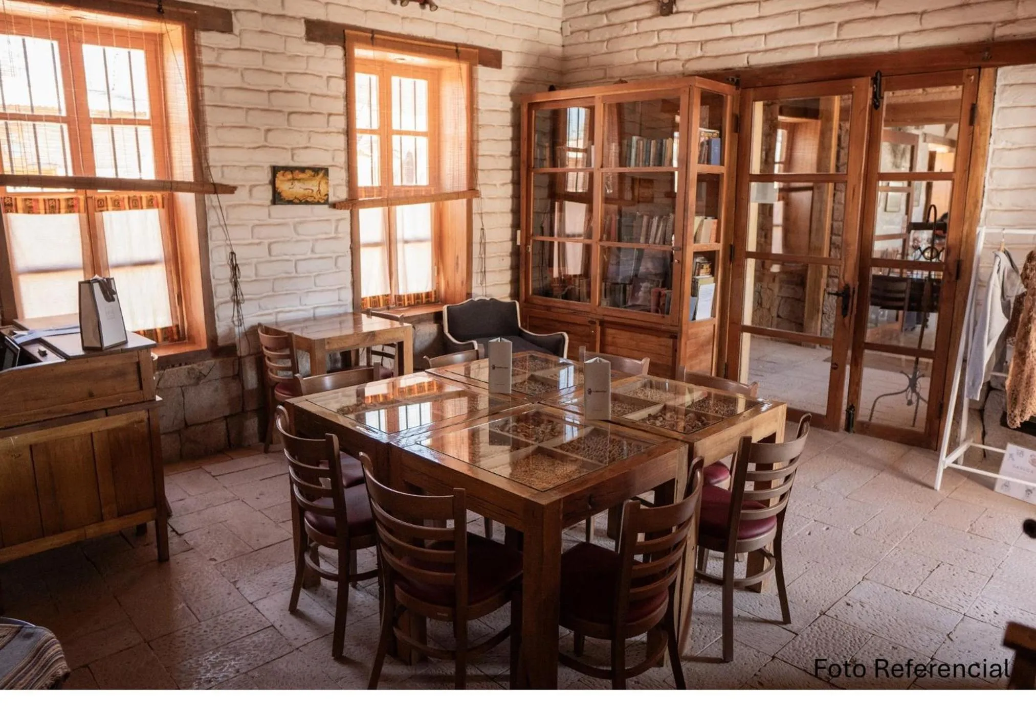 Library in Terrantai Lodge