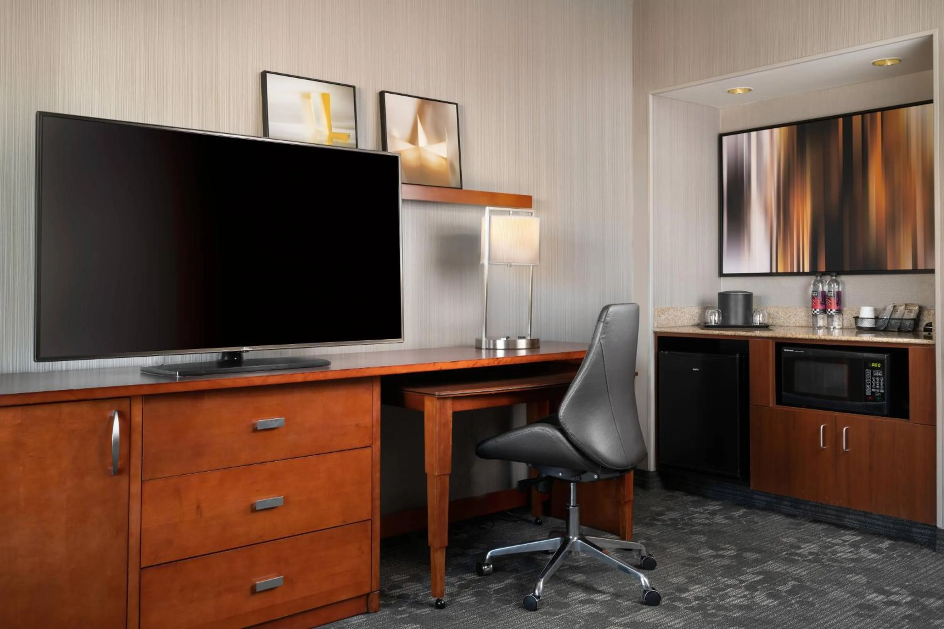 Lounge or bar in Courtyard by Marriott Phoenix Mesa