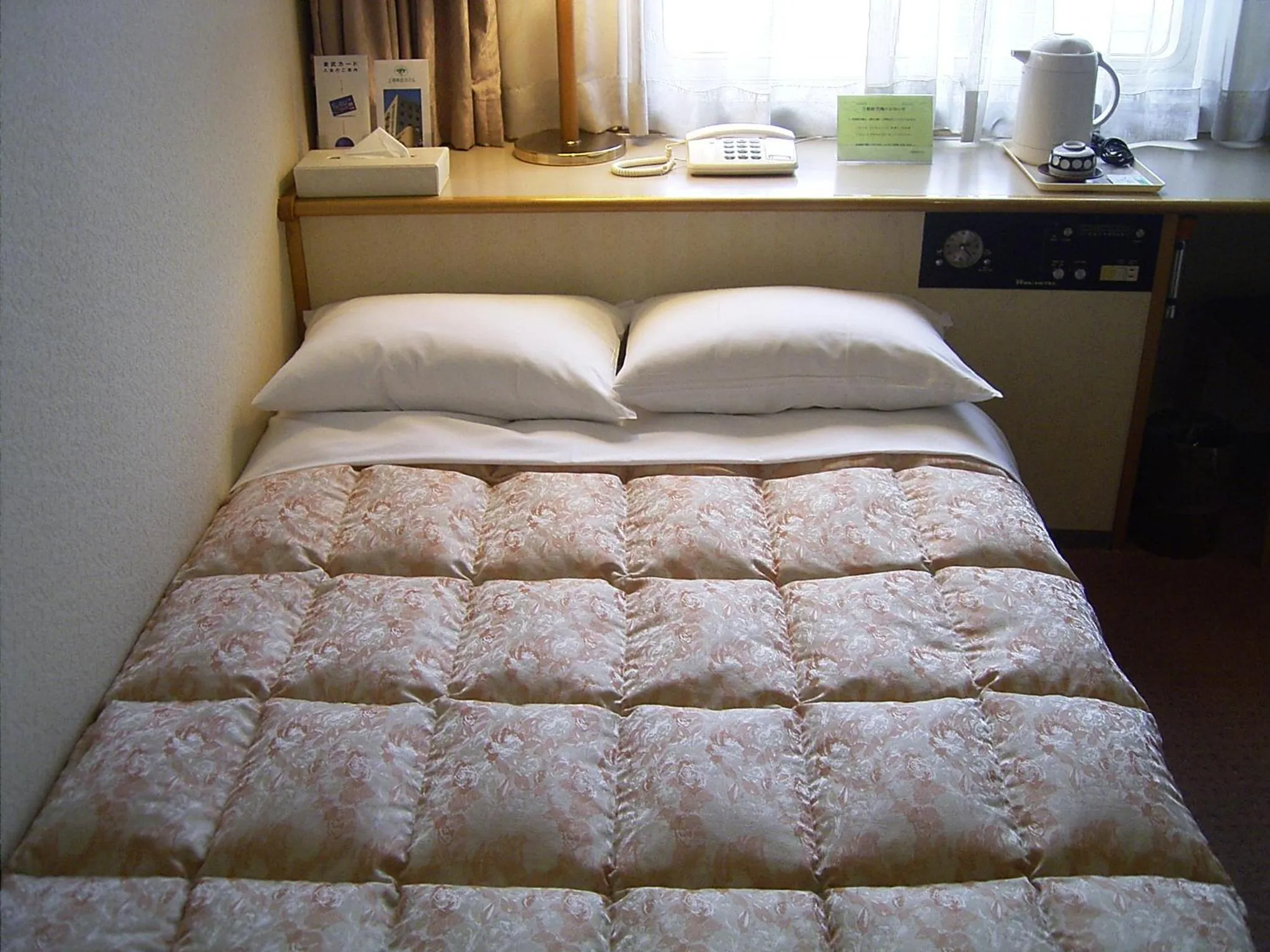 Bed in Ageo Tobu Hotel