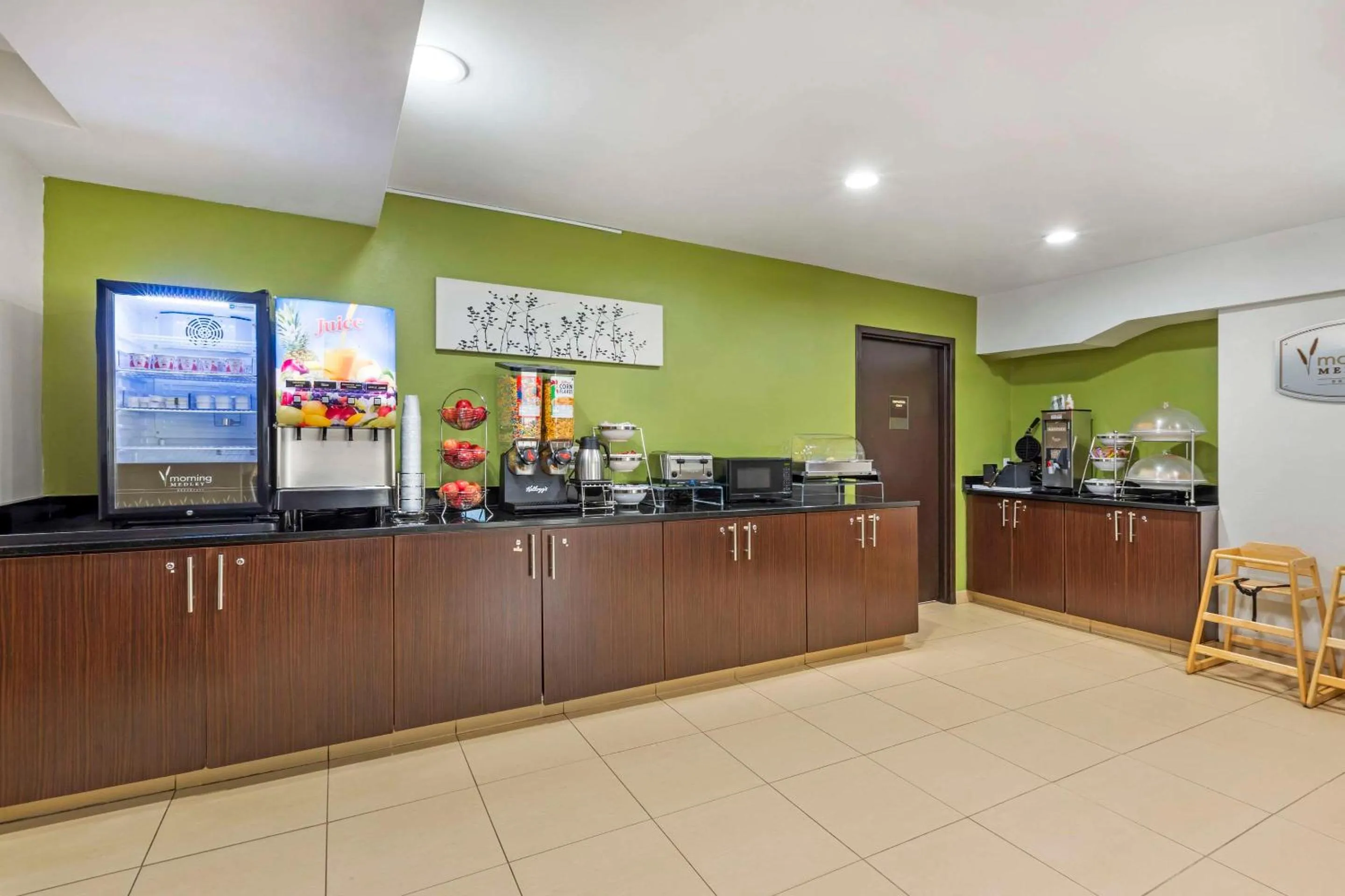Coffee/tea facilities in Sleep Inn at Greenville Convention Center