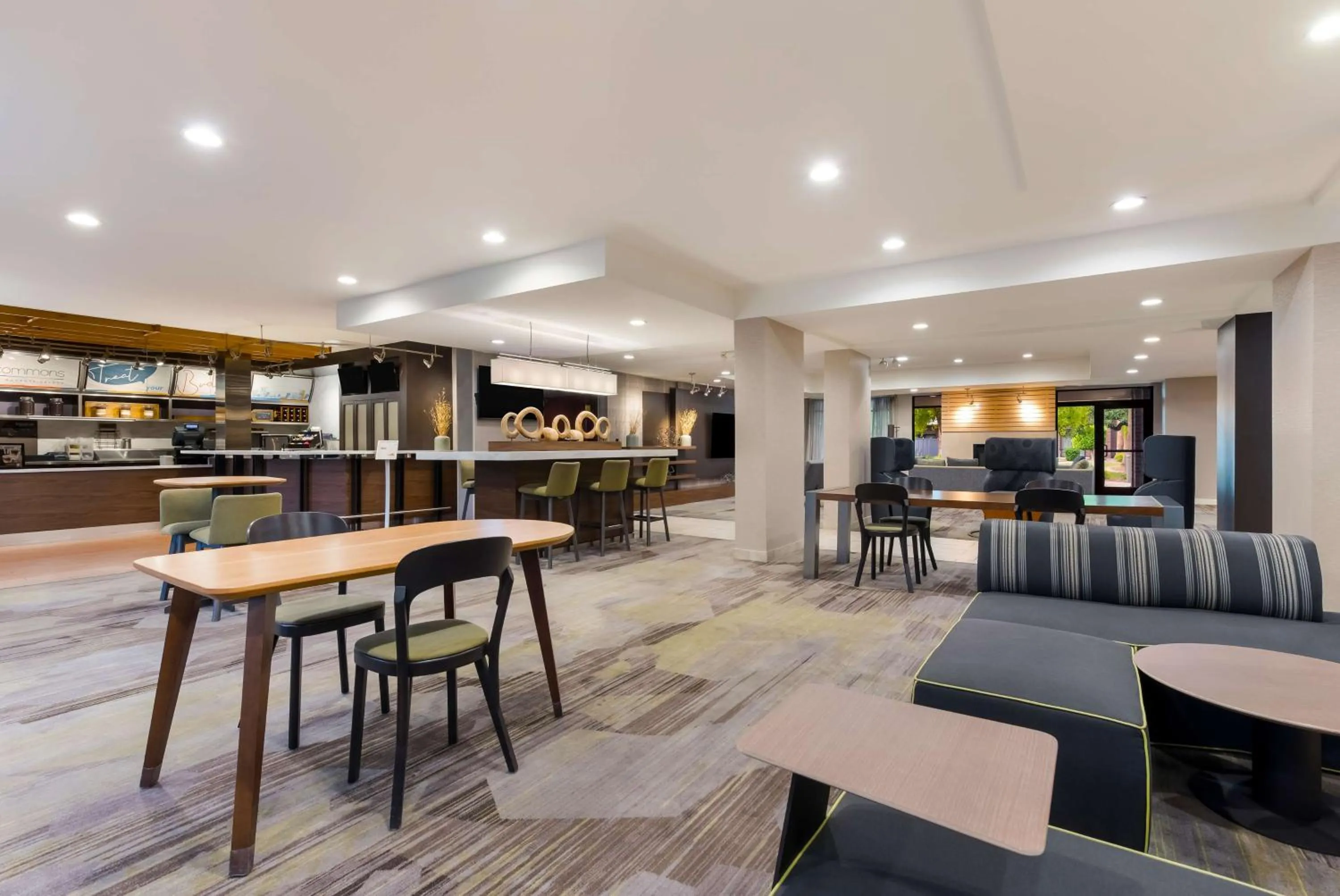 Restaurant/places to eat in Sonesta Select Tempe Downtown