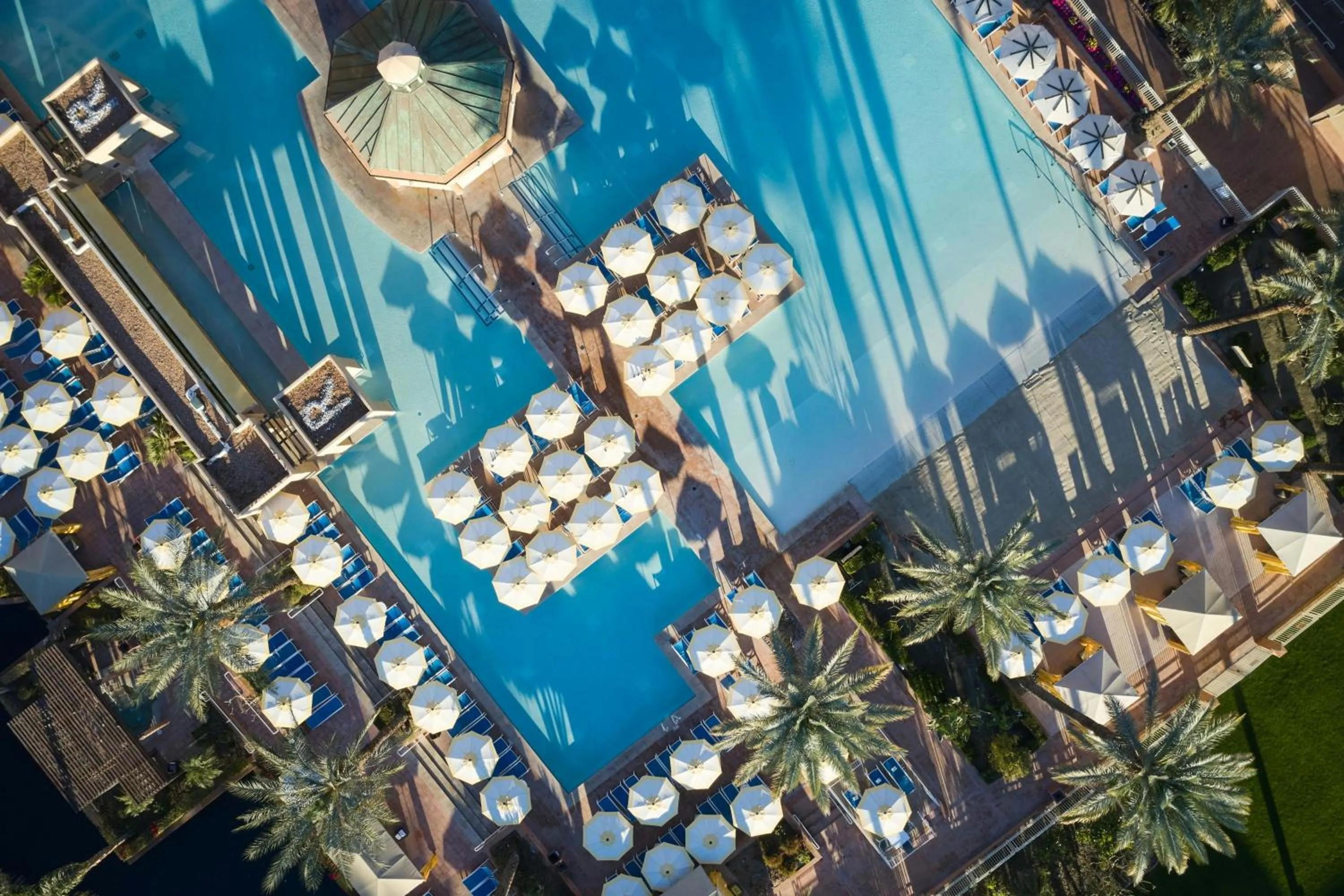 Swimming pool in Renaissance Esmeralda Resort & Spa, Indian Wells