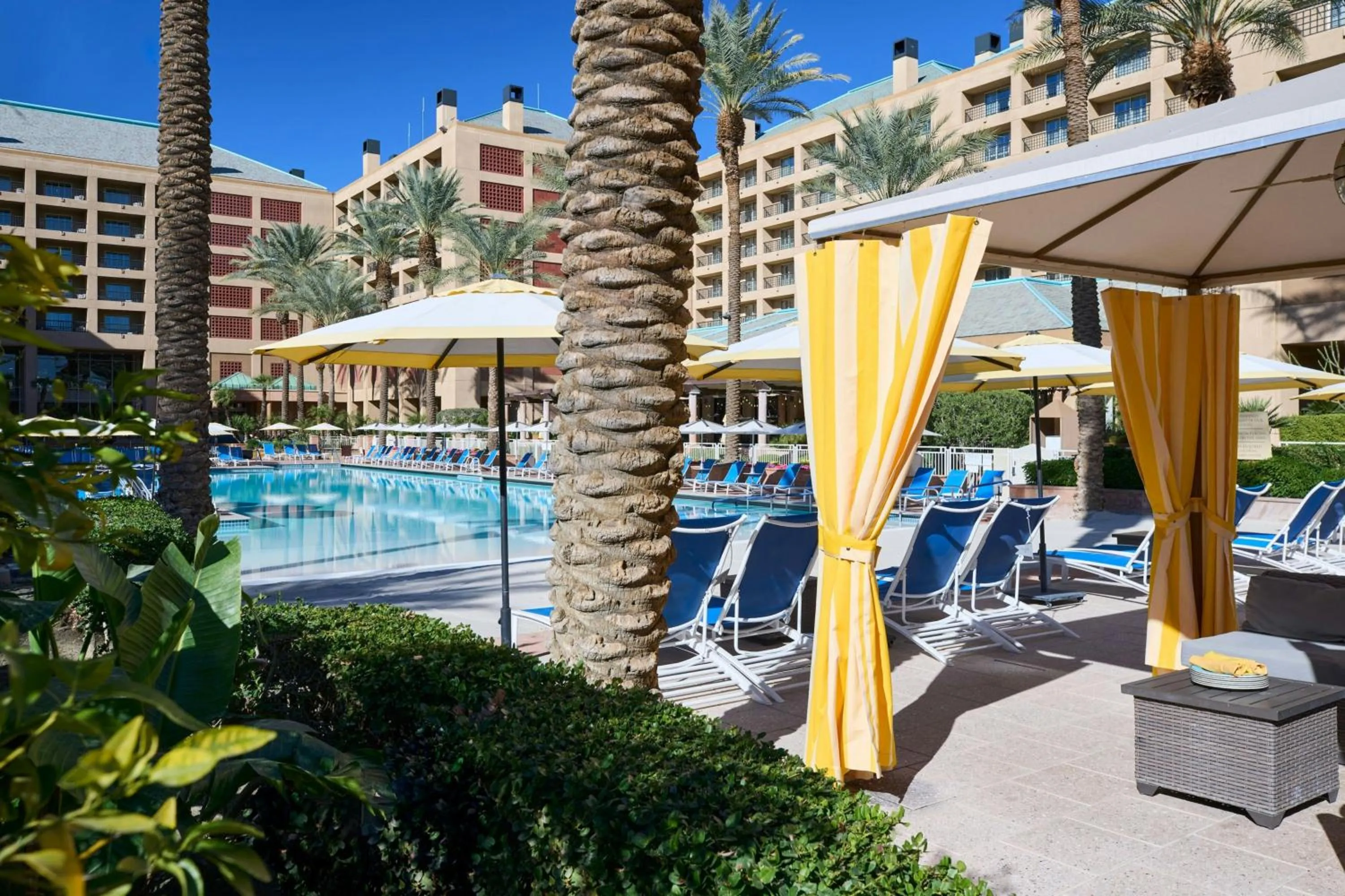 Swimming pool in Renaissance Esmeralda Resort & Spa, Indian Wells