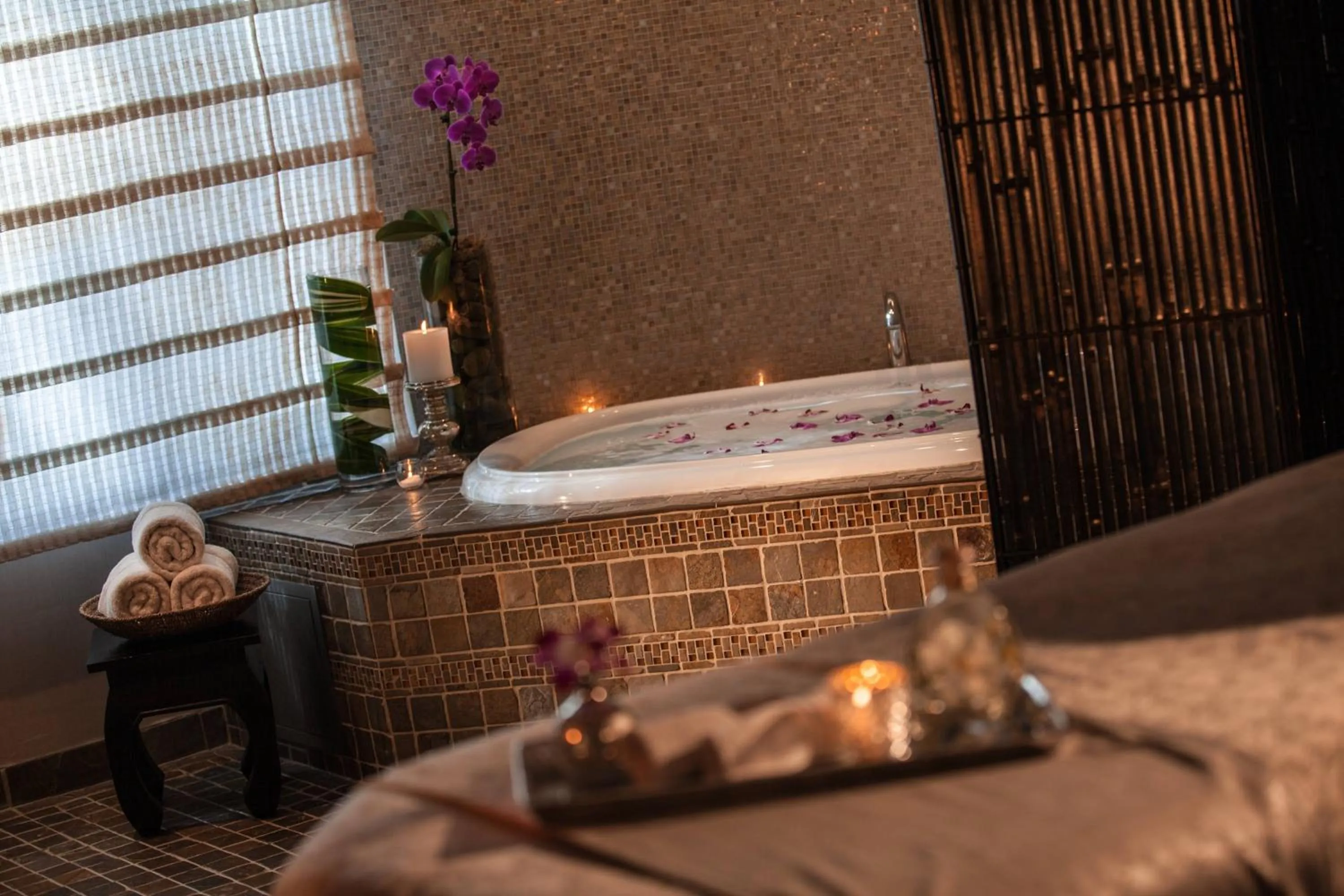 Spa and wellness centre/facilities, Bed in Renaissance Esmeralda Resort & Spa, Indian Wells