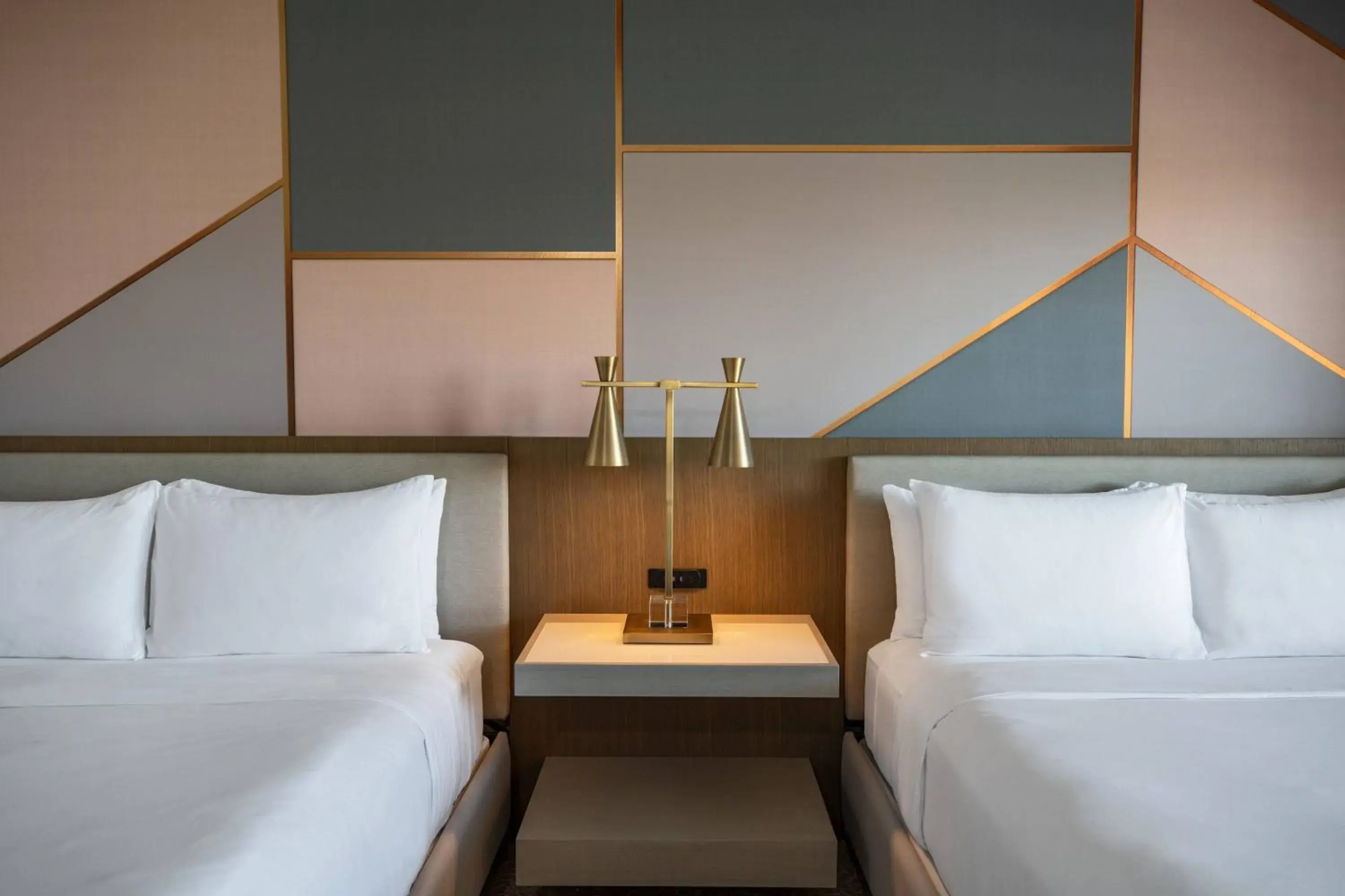 Golf and Mountain View, Guest room, 2 Queen, Golf view in Renaissance Esmeralda Resort & Spa, Indian Wells Golf and Mountain View, Guest room, 2 Queen, Golf view in Renaissance Esmeralda Resort & Spa, Indian Wells