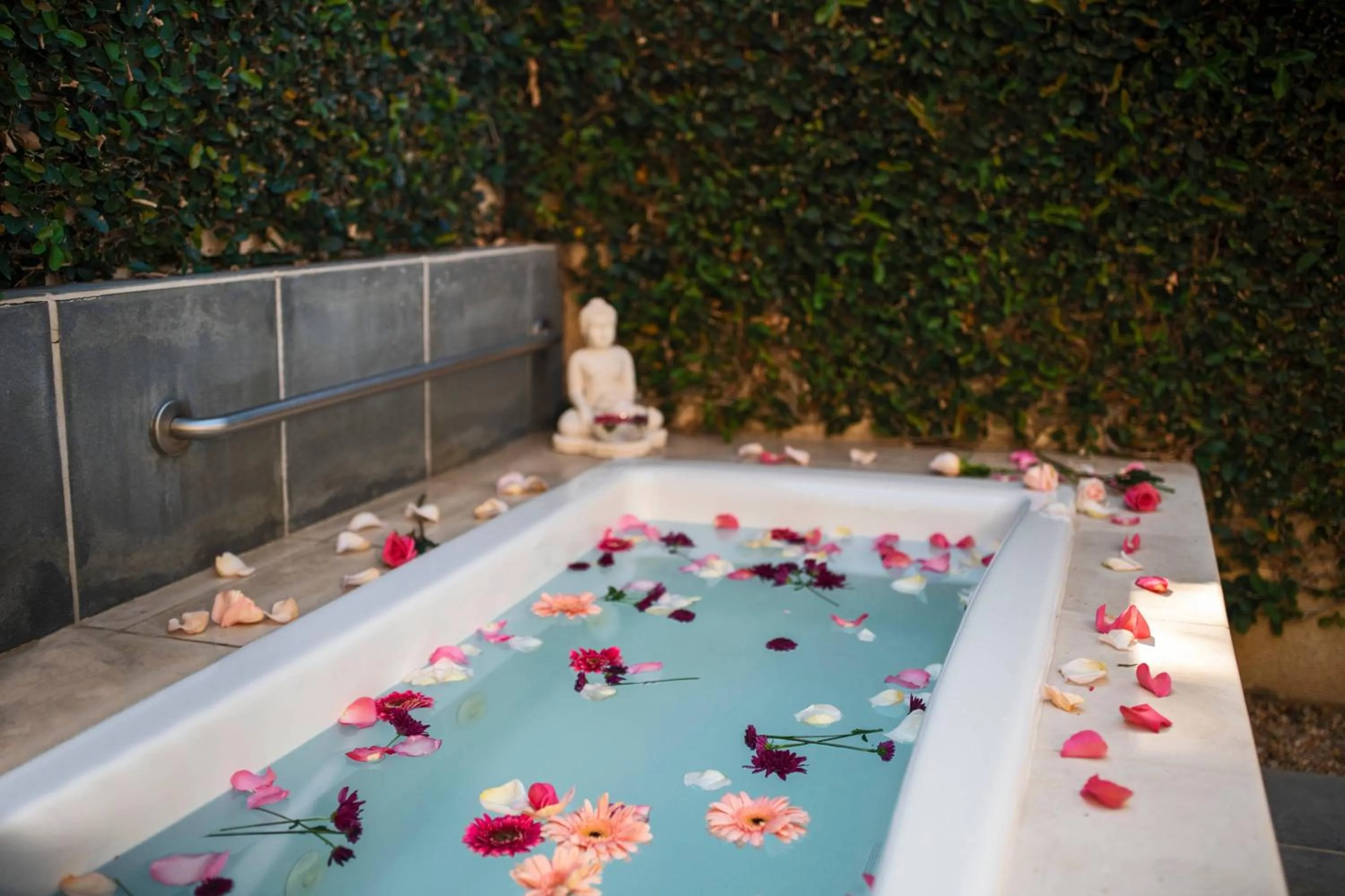 Spa and wellness centre/facilities in Renaissance Esmeralda Resort & Spa, Indian Wells