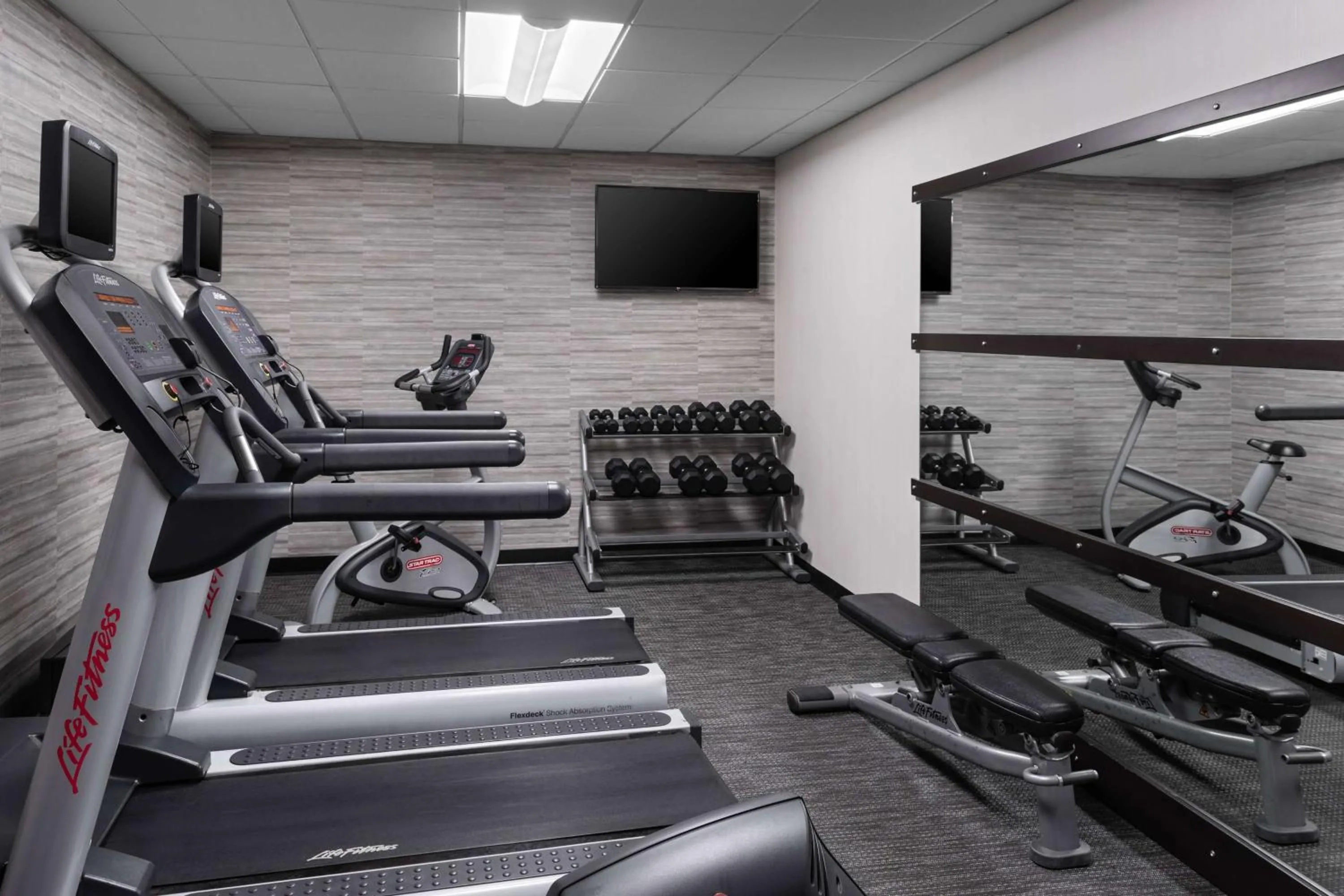 Fitness centre/facilities in Sonesta Select Newport Middletown
