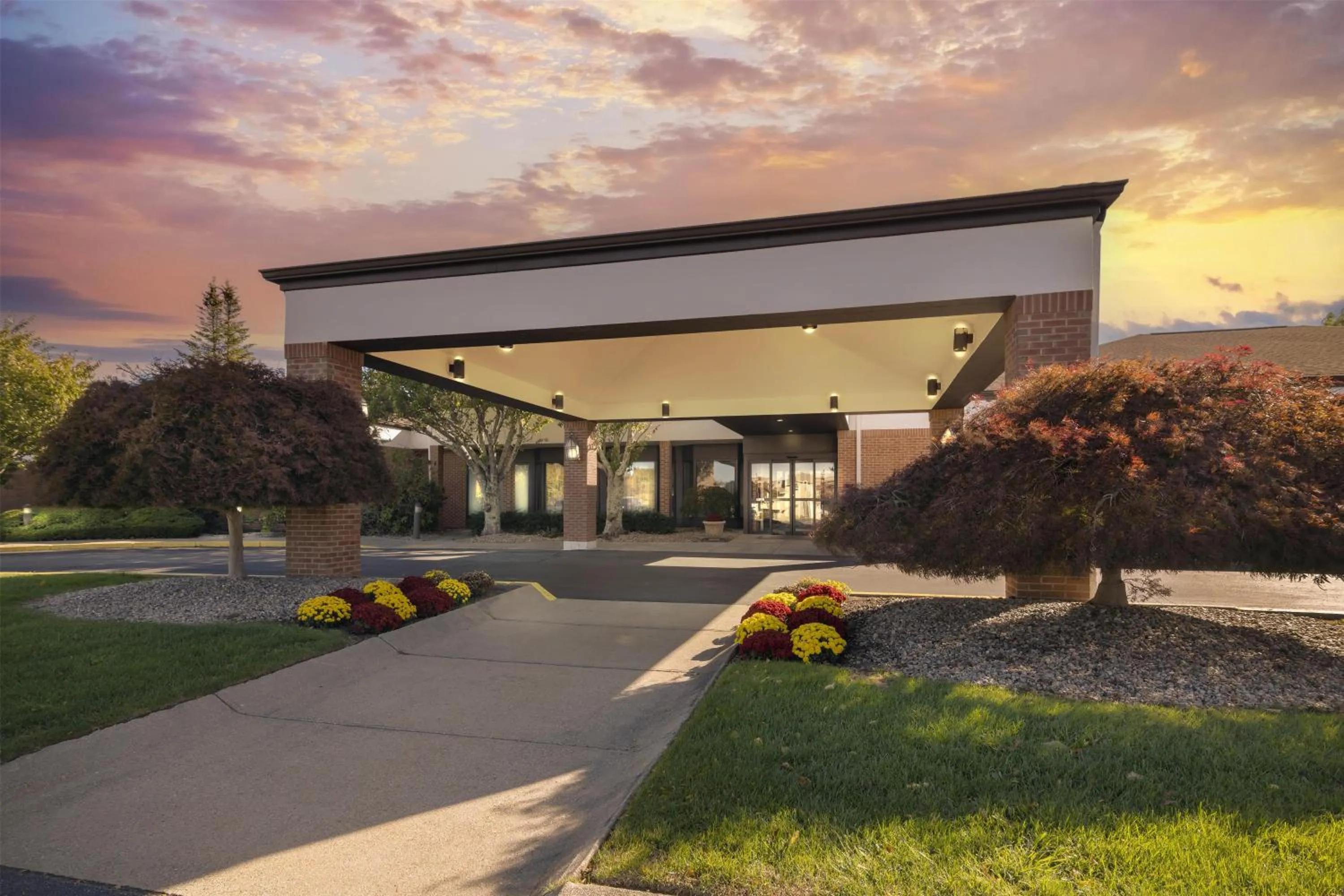 Property building in Sonesta Select Newport Middletown