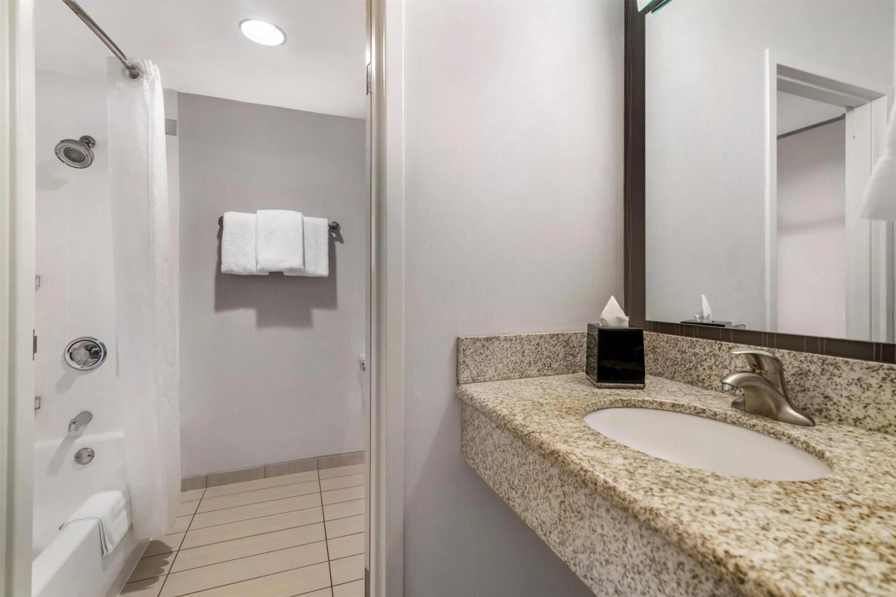 Bathroom in Sonesta Select Newport Middletown