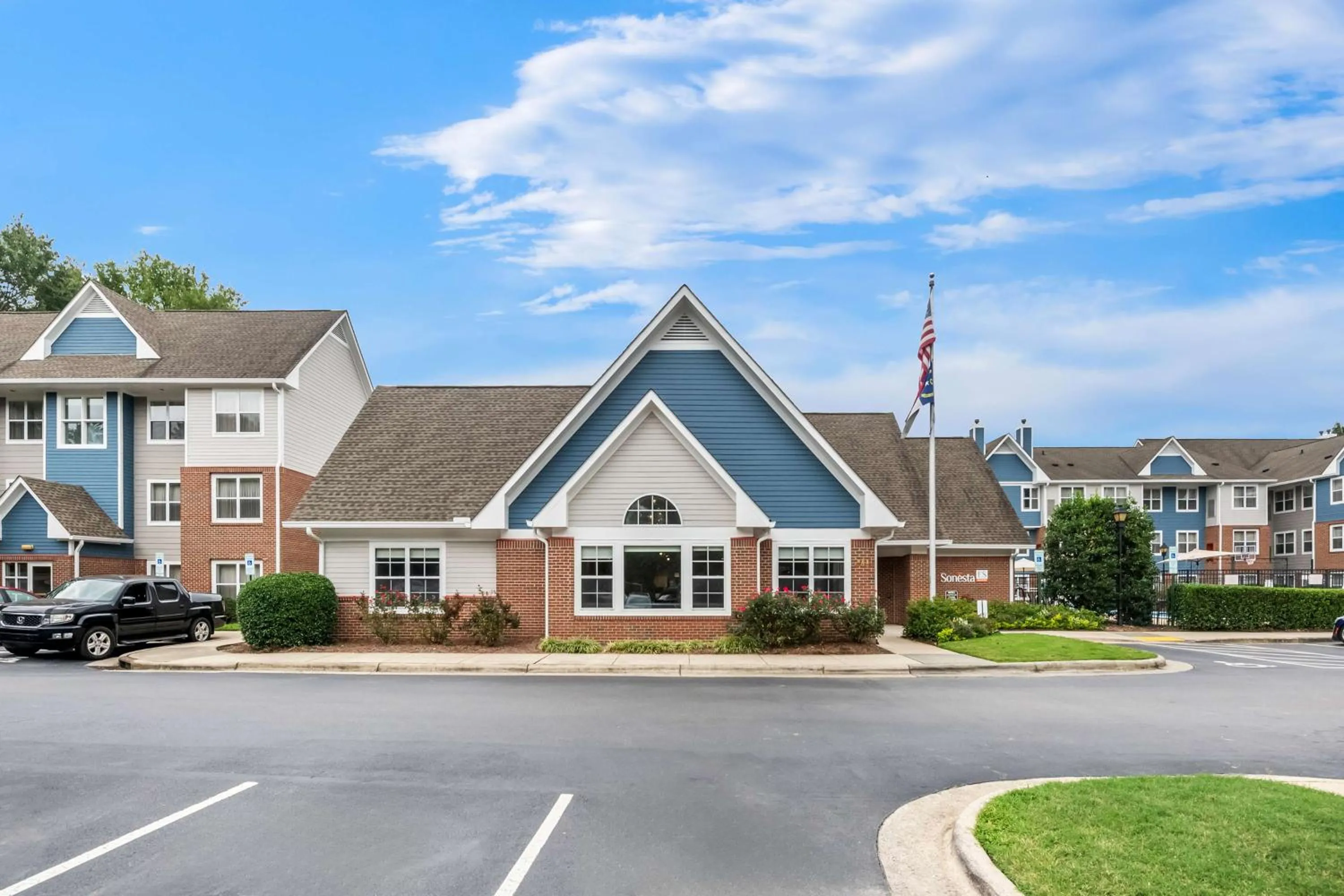 Property building in Sonesta ES Suites Raleigh Cary