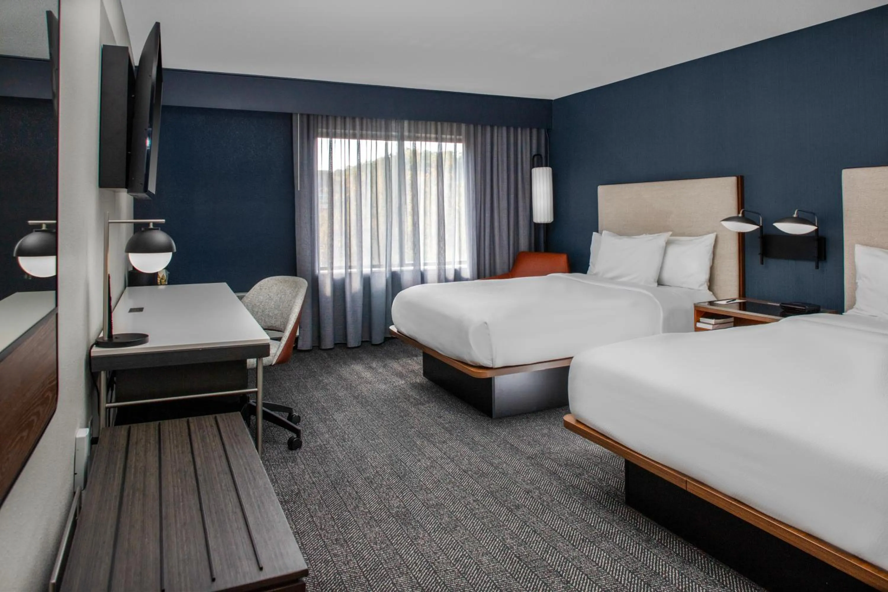 Bedroom, Bed in Courtyard by Marriott Richmond Northwest