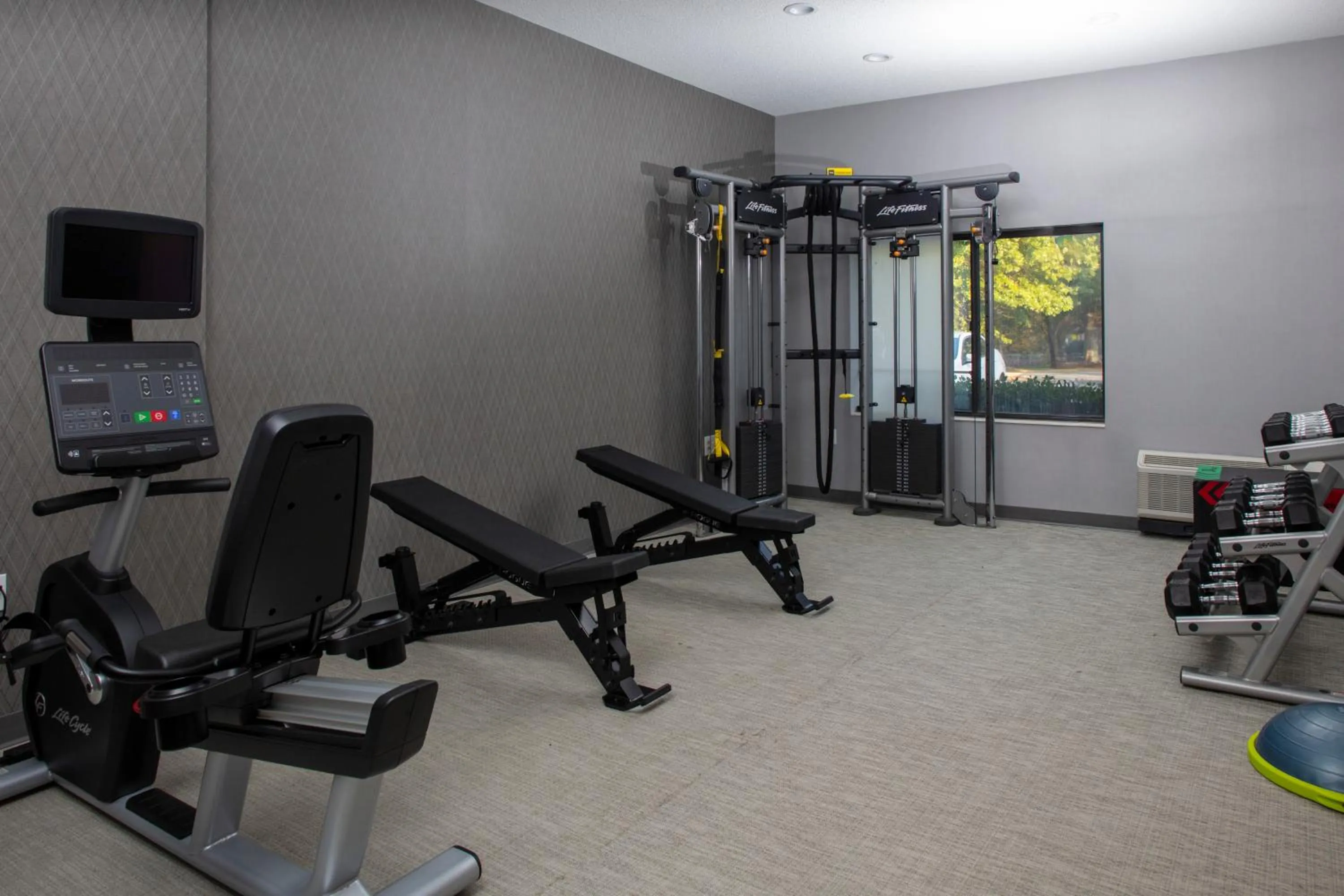 Fitness centre/facilities in Courtyard by Marriott Richmond Northwest
