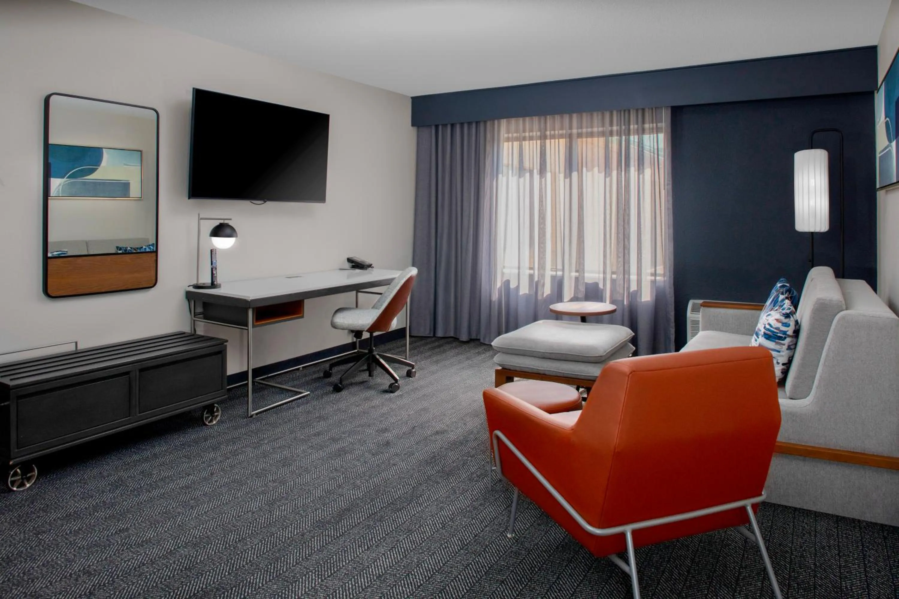 Living room in Courtyard by Marriott Richmond Northwest