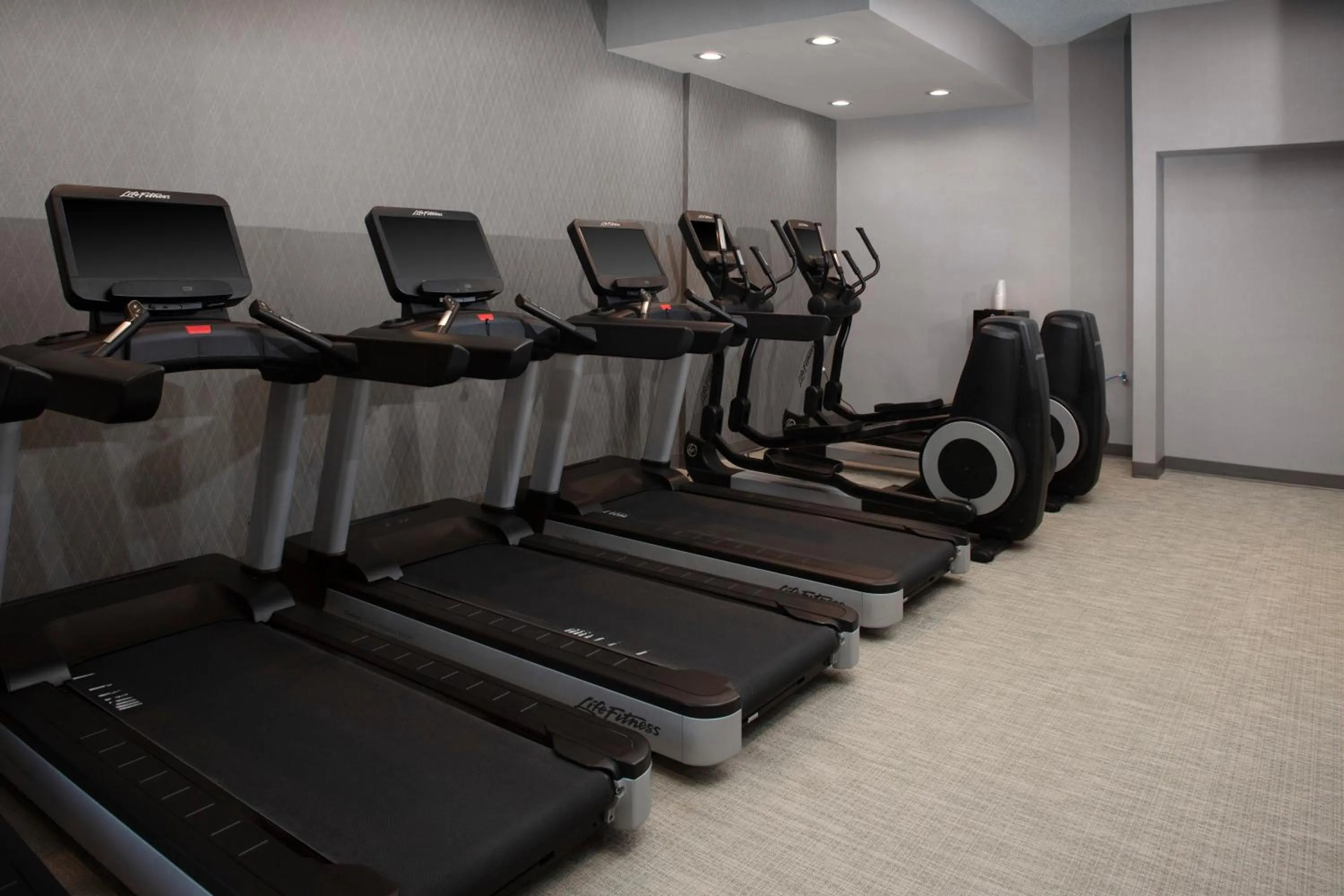 Fitness centre/facilities in Courtyard by Marriott Richmond Northwest