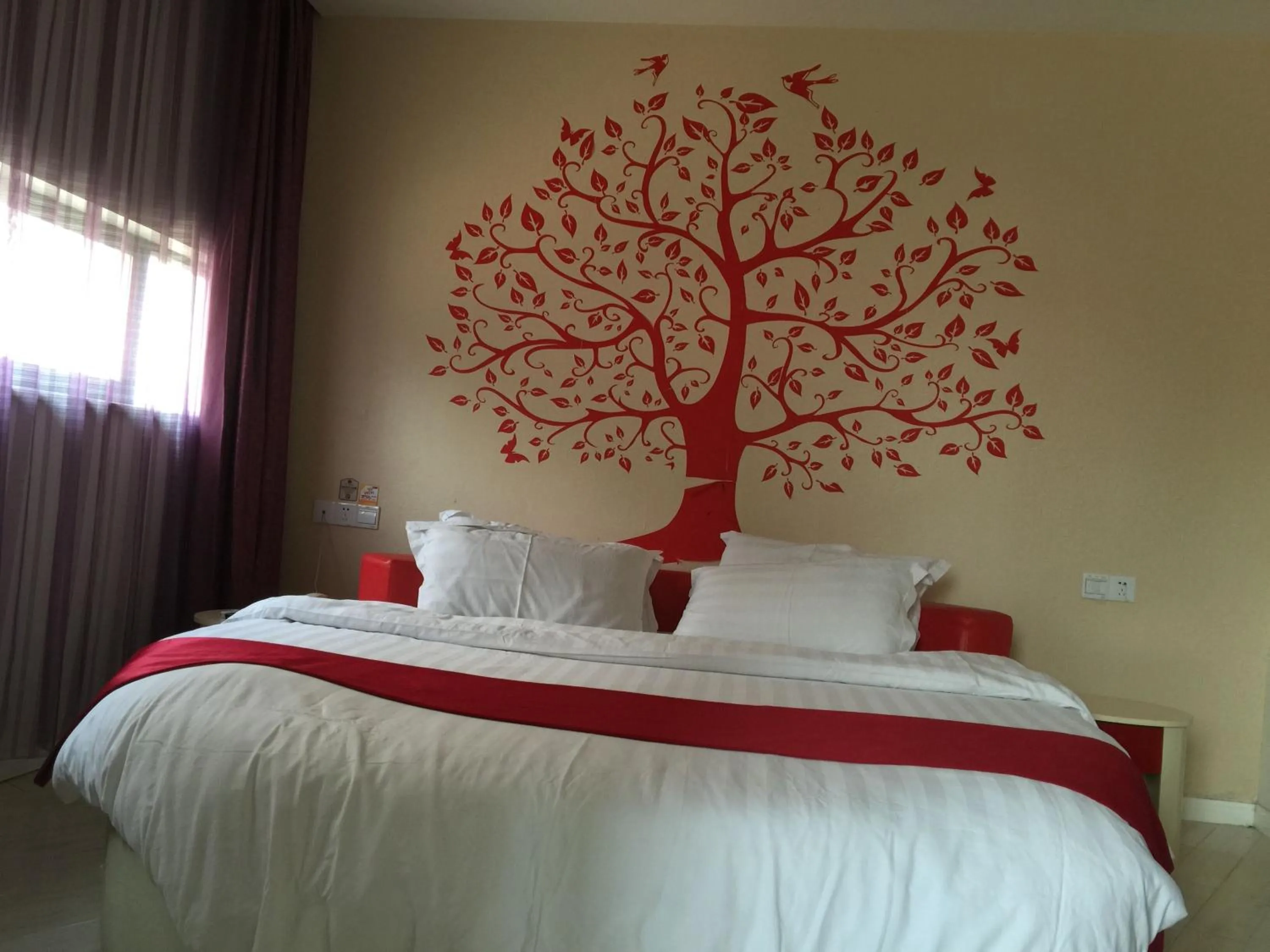 Bed in Thank Inn Chain Hotel Jiangsu Suzhou Wujiang Pedestrian Street