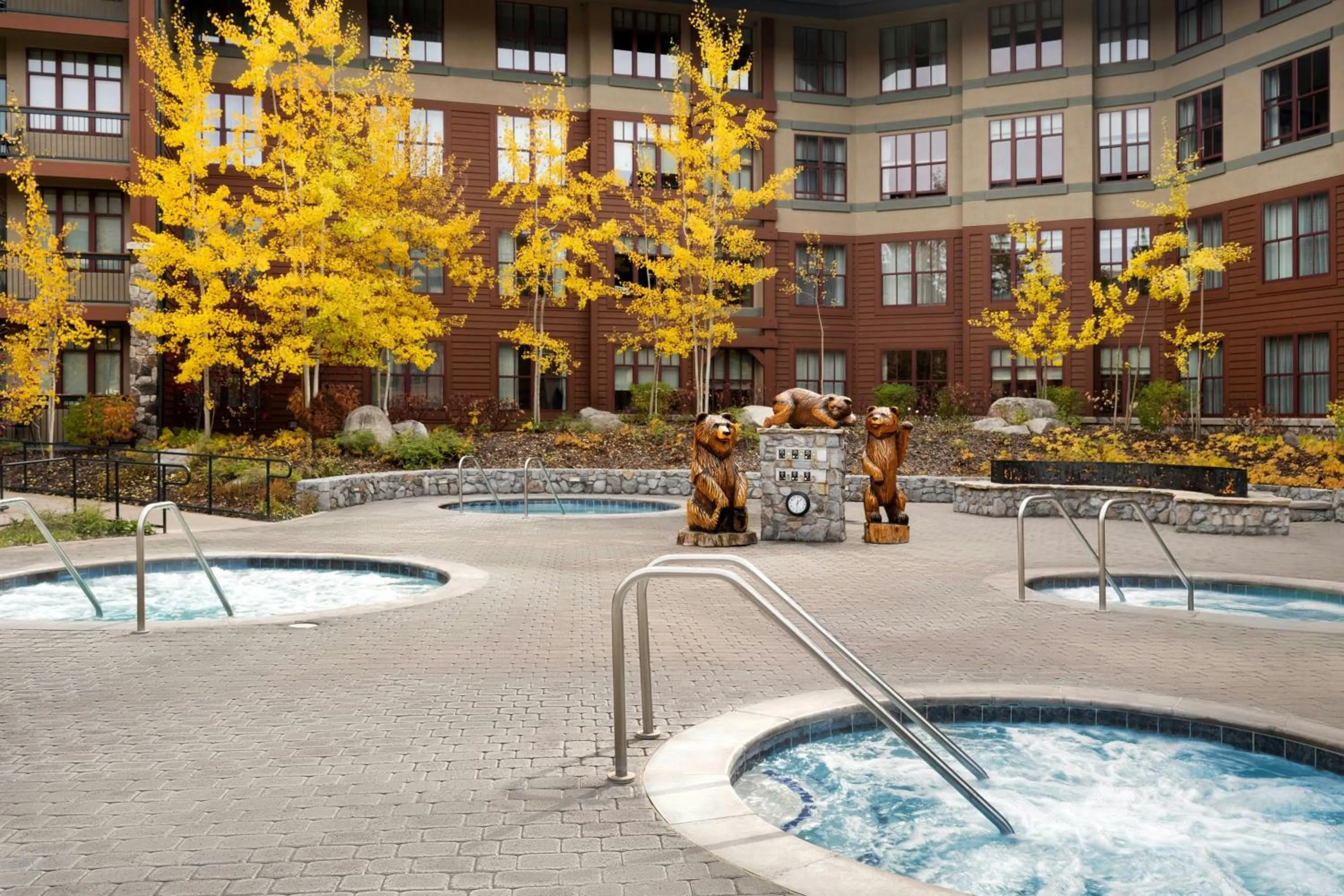 Swimming pool in Marriott's Timber Lodge