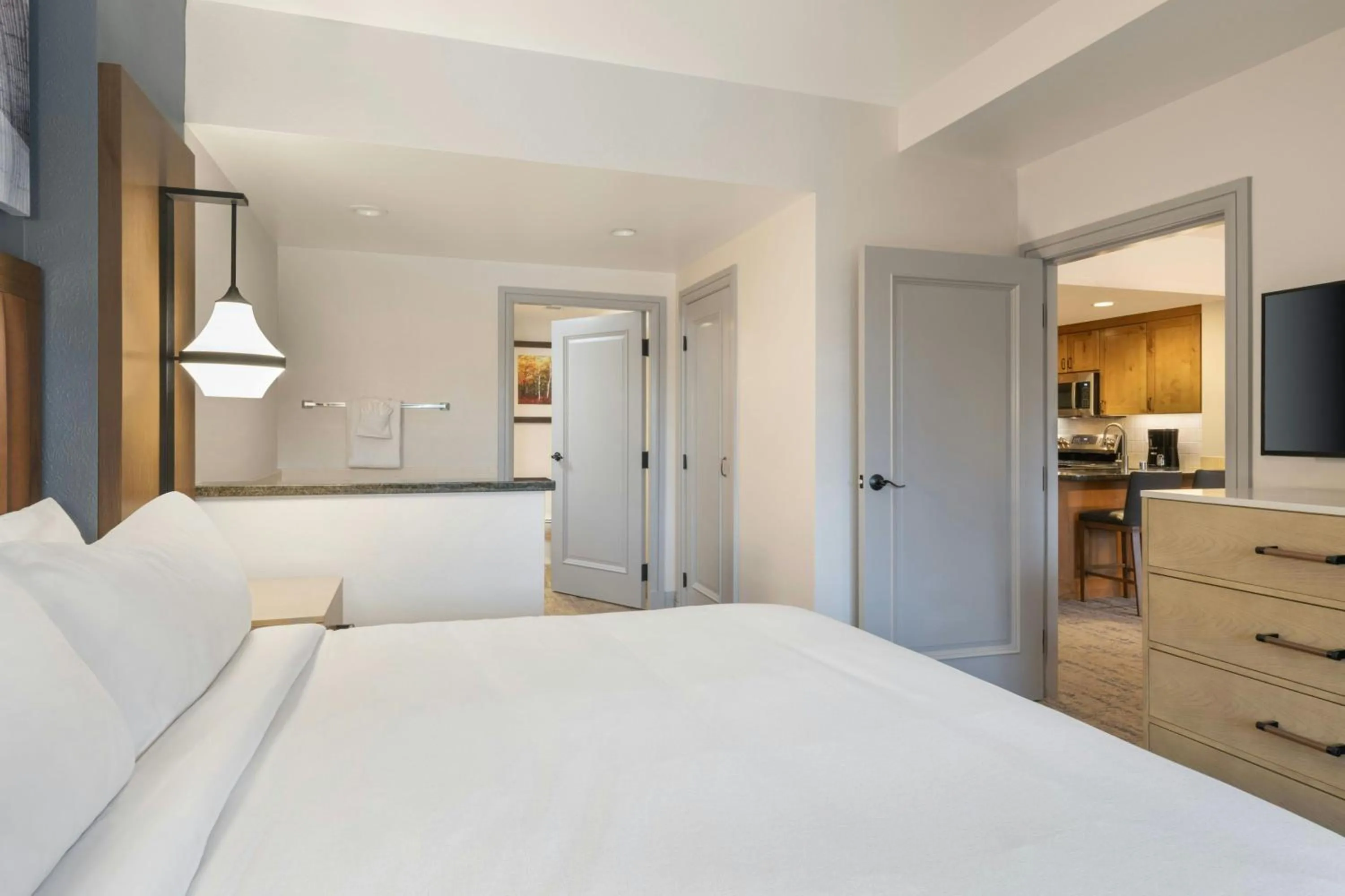 Bedroom, Bed in Marriott's Timber Lodge