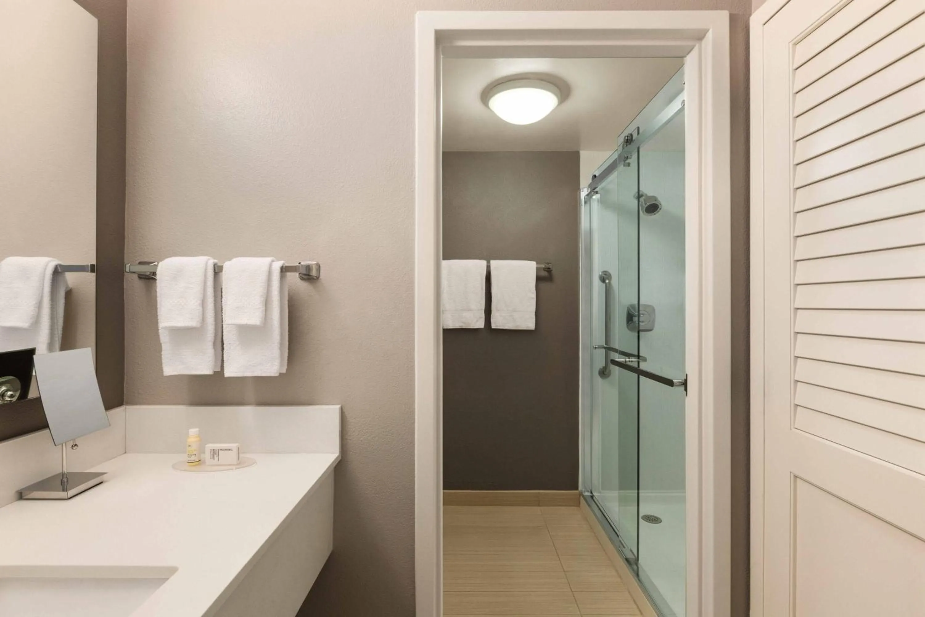 Bathroom in Courtyard by Marriott Fort Myers Cape Coral