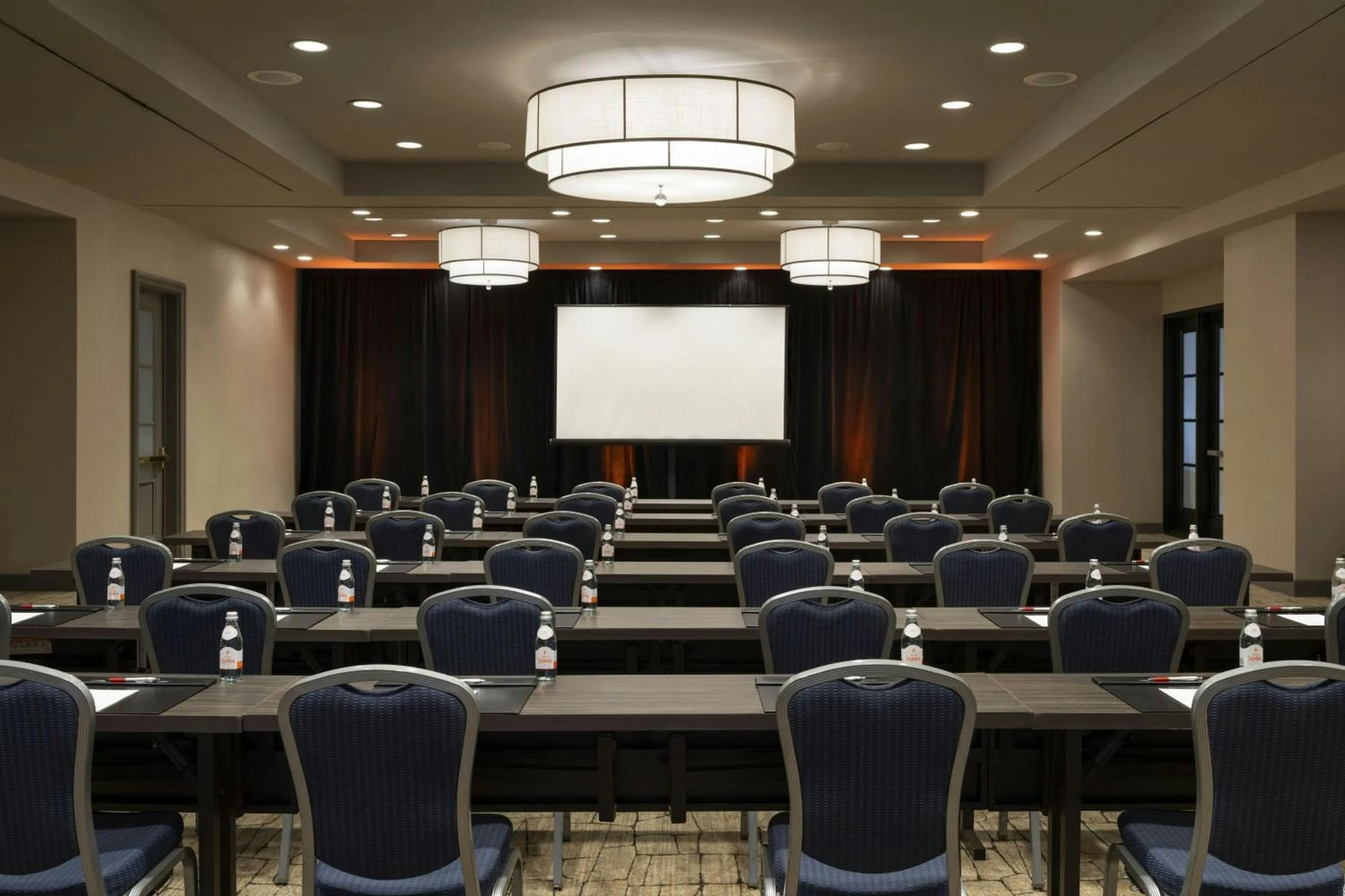 Meeting/conference room in Coronado Island Marriott Resort & Spa