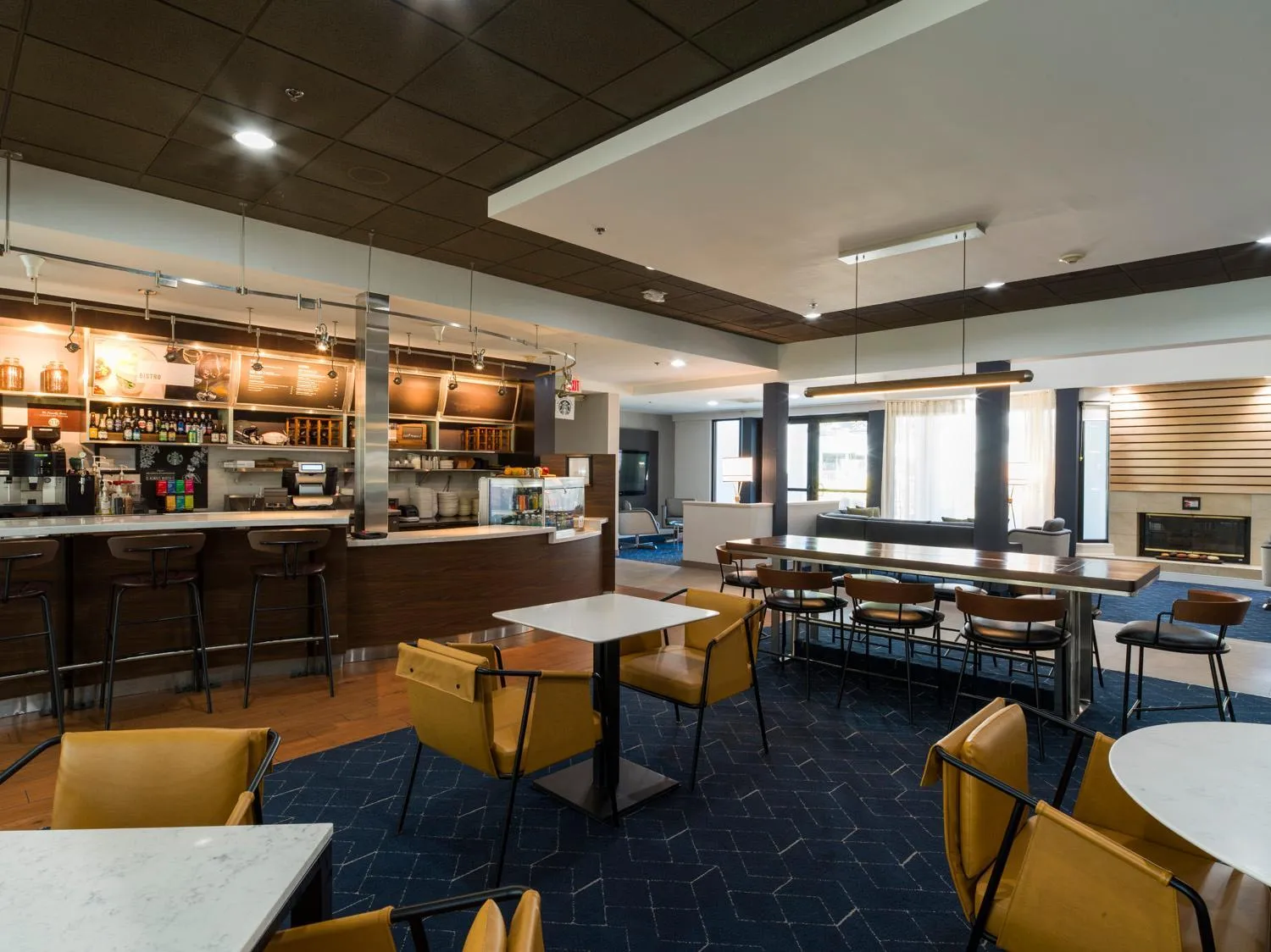 Restaurant/places to eat in Courtyard Sacramento Airport Natomas