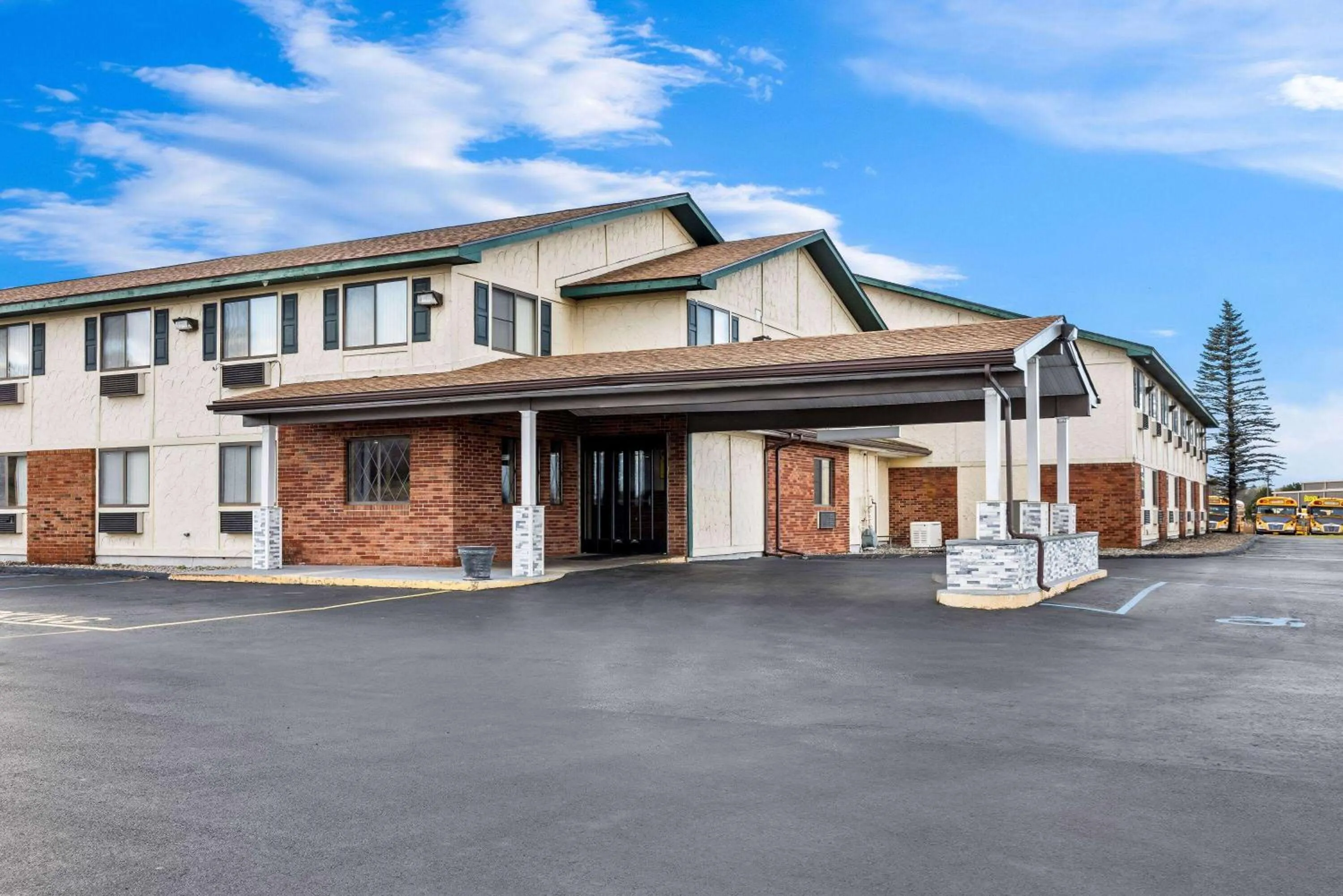 Property building in Super 8 by Wyndham Amsterdam