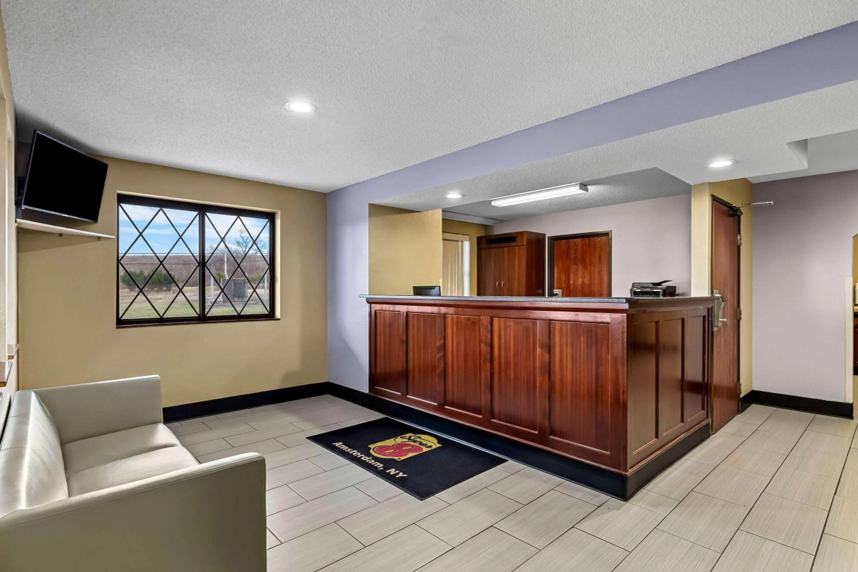 Lobby or reception in Super 8 by Wyndham Amsterdam