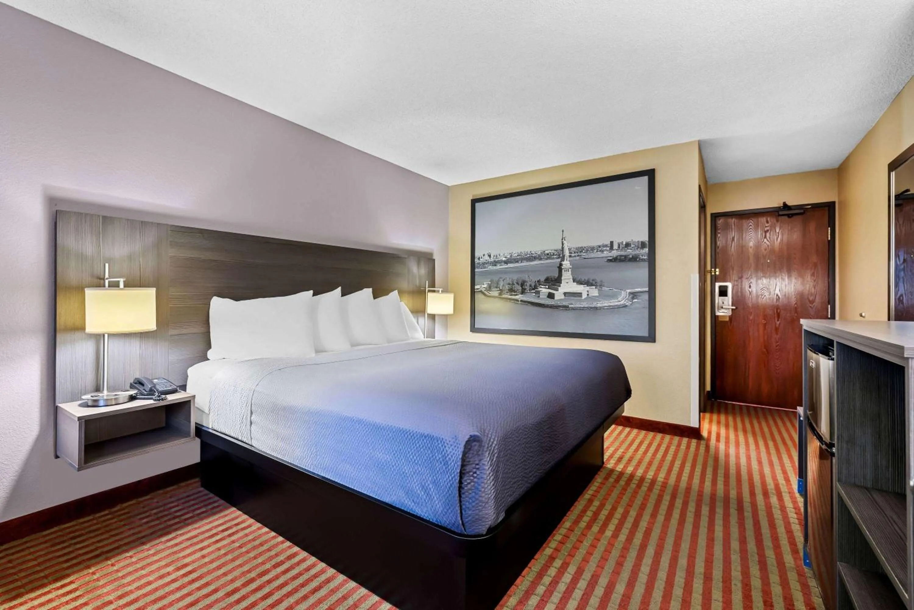 Bed in Super 8 by Wyndham Amsterdam