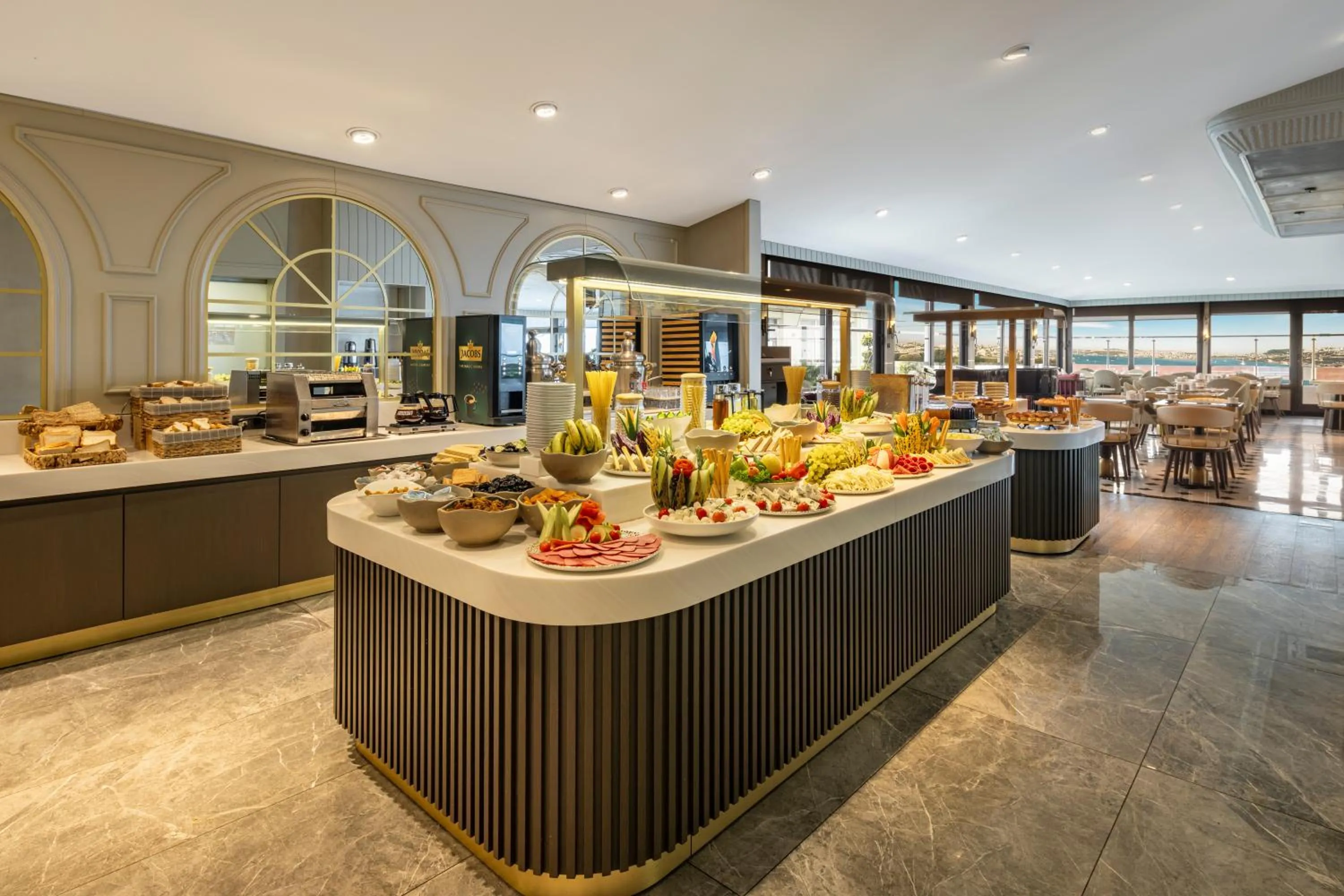 Restaurant/places to eat in AHC Old City Hotel