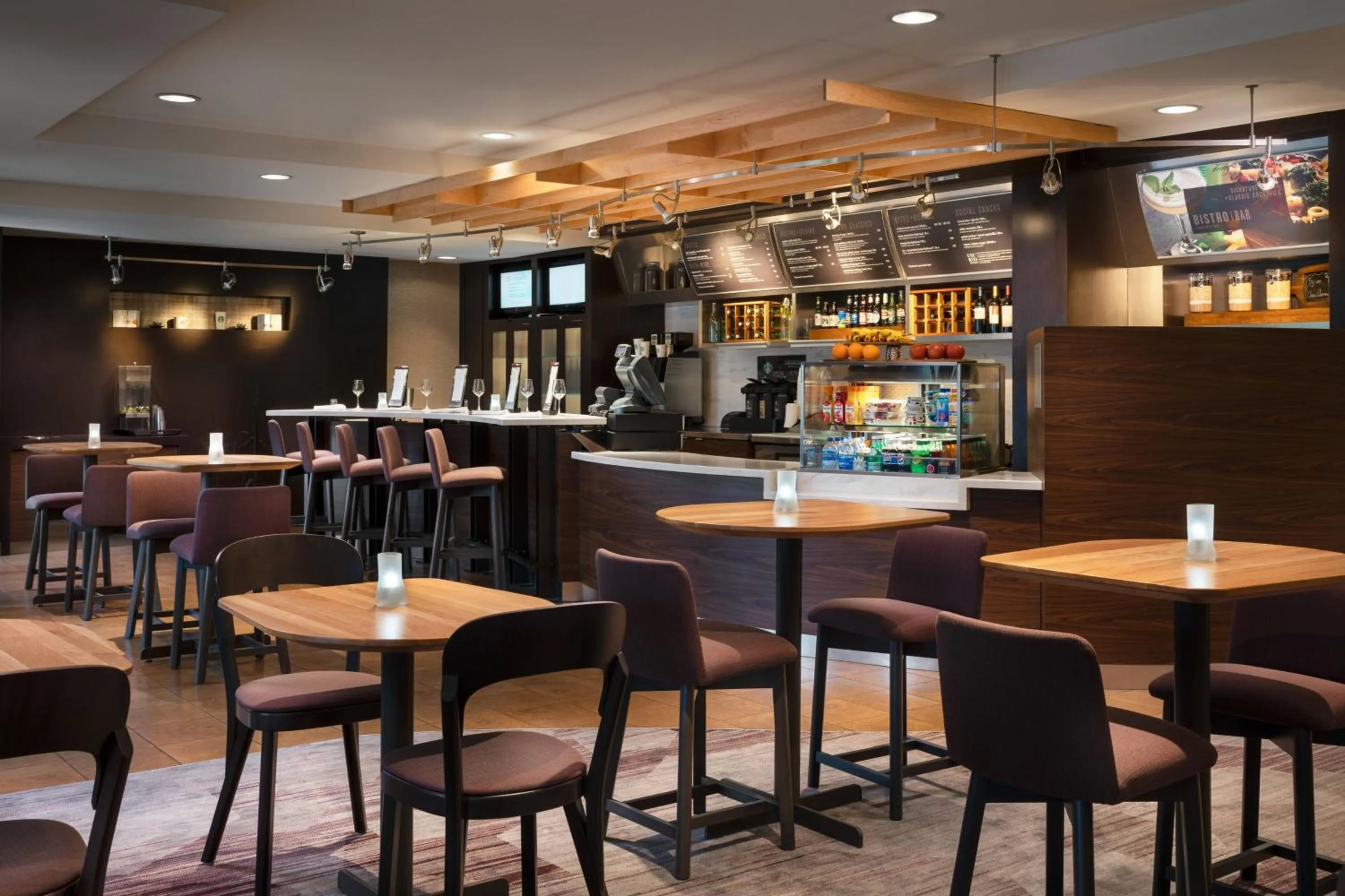 Restaurant/places to eat in Courtyard Novato Marin/Sonoma