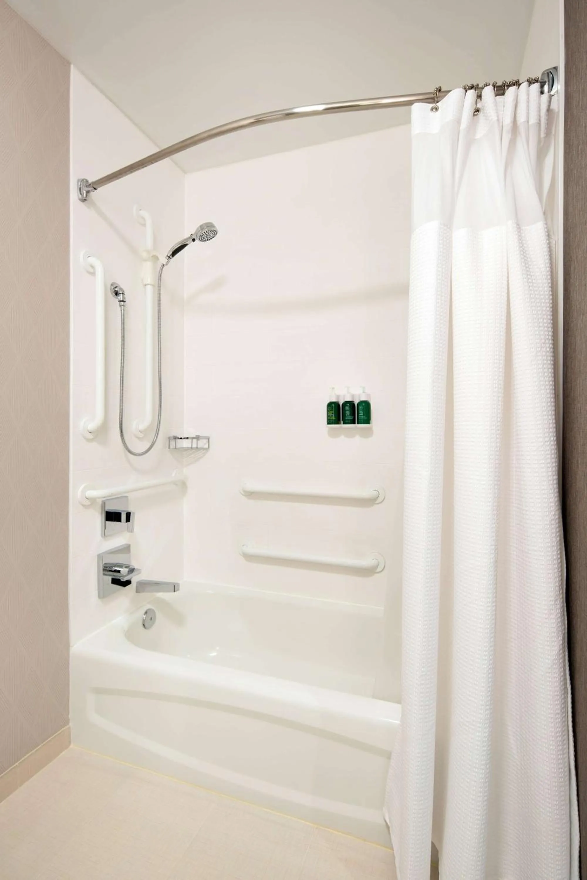 Bathroom in Sonesta Select Seattle Renton Suites